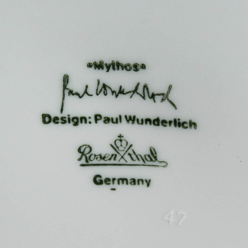 Detail h: Deckelschüssel/Ragoutschüssel, Rosenthal "Mythos", Entwurf Paul Wunderlich, bunt staffiert, Goldstaffage, H. ca. 19cm
