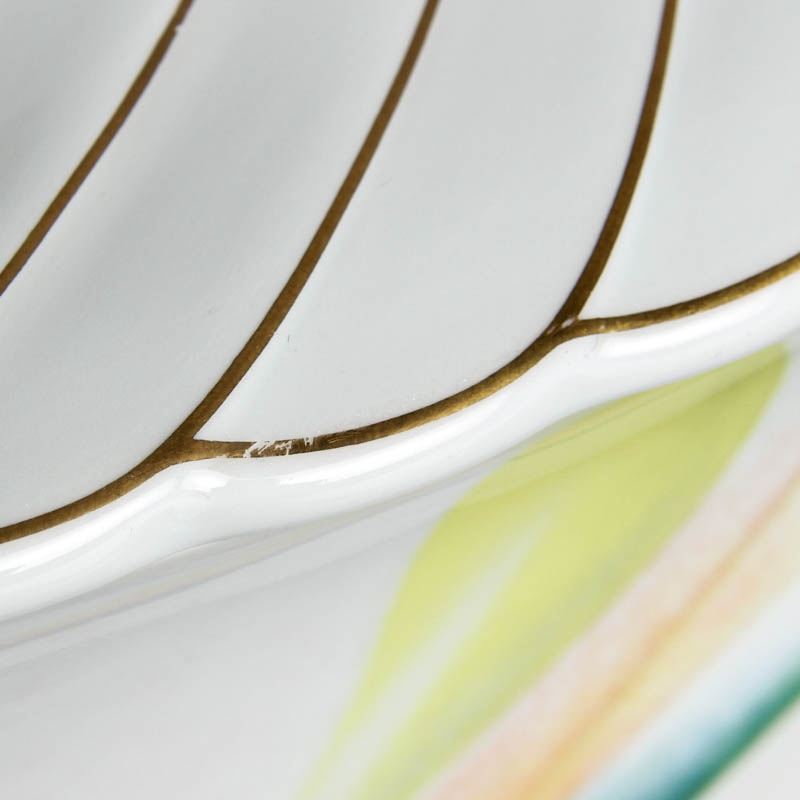 Detail i: Deckelschüssel/Ragoutschüssel, Rosenthal "Mythos", Entwurf Paul Wunderlich, bunt staffiert, Goldstaffage, H. ca. 19cm