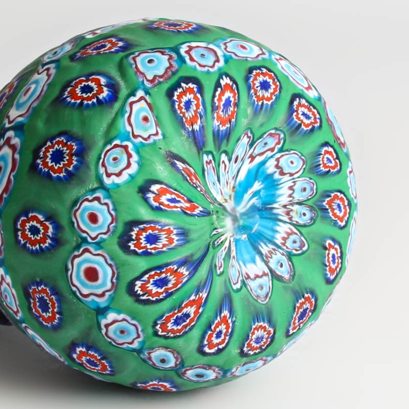 Detail f: Vase, Fratelli Toso Murano, um 1910-20, grün-opakes Glas mit eingeschmolzenen Murrinen, H. ca. 18cm