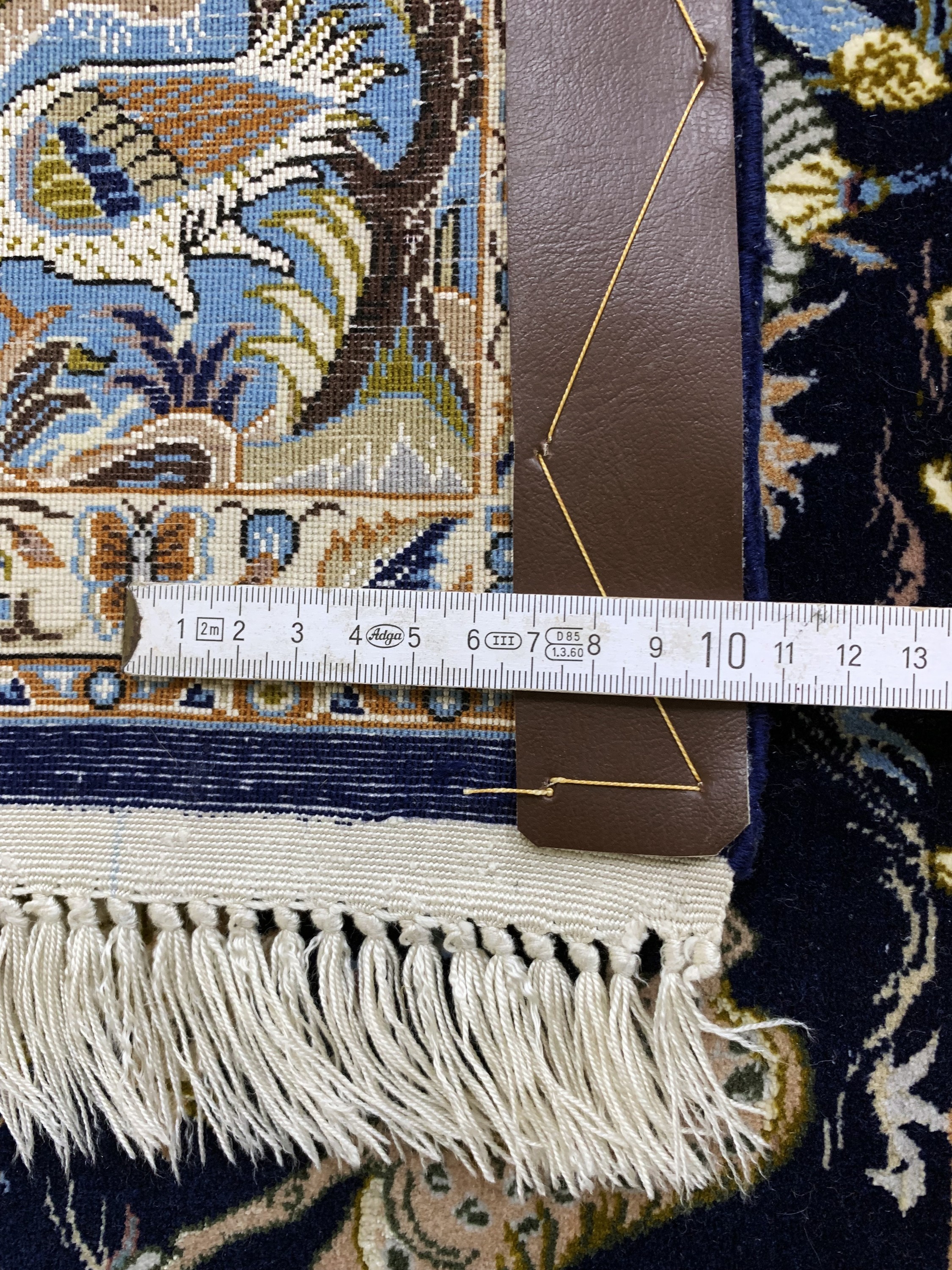 Detail f: Esfahan fein Persien, signiert"Abas Mansouri", Ende 20.Jhd, Korkwolle mit und auf Seide, ca. 172 x 109 cm, ca. 1,0 Mio. Kn/qm, EHZ:(nahezu ...