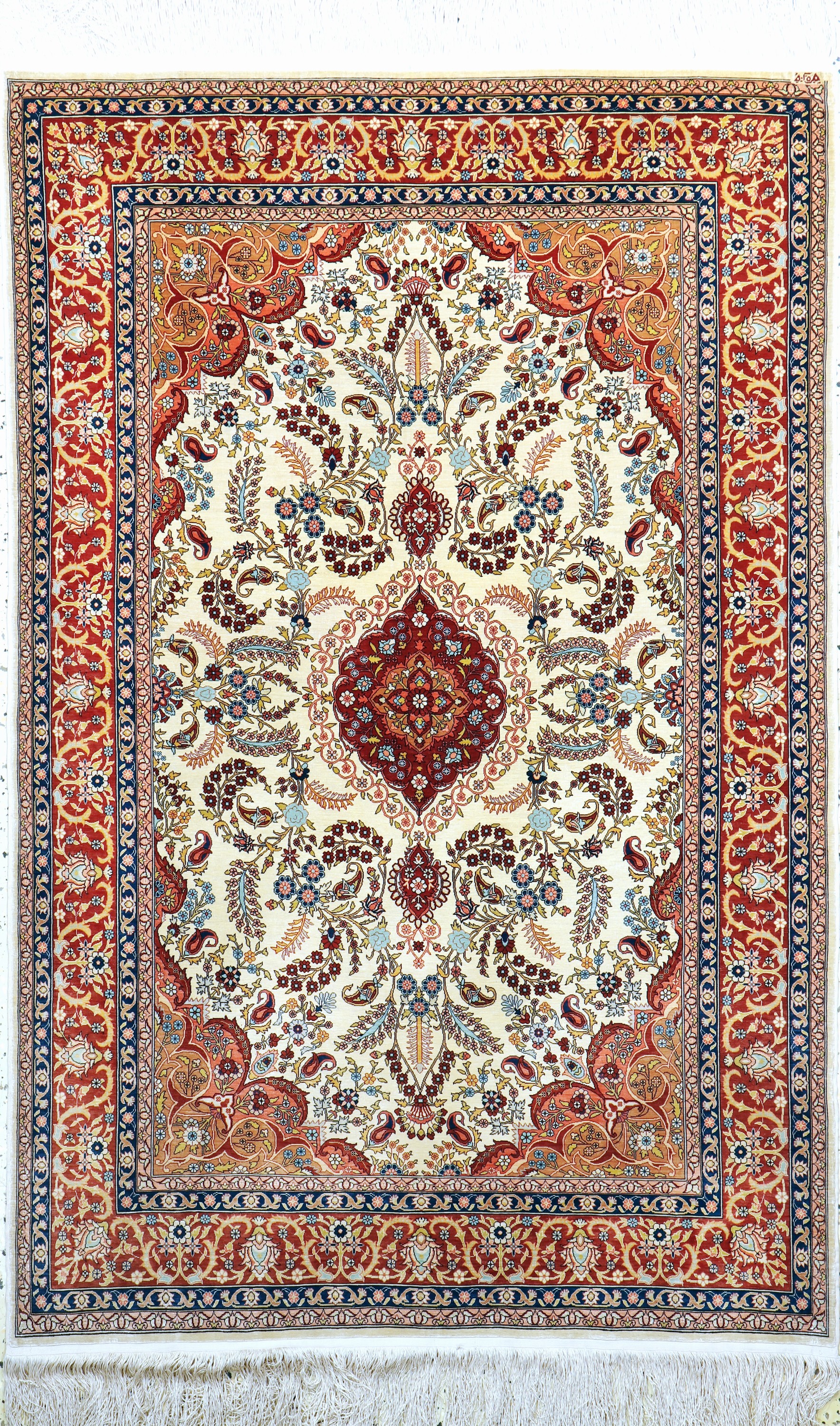 Hereke Seide fein signiert, Türkei, Mitte 20.Jhd, reine Naturseide, ca. 150 x 99 cm, ca.1,4 Mio. Kn/qm, EHZ: 1-2