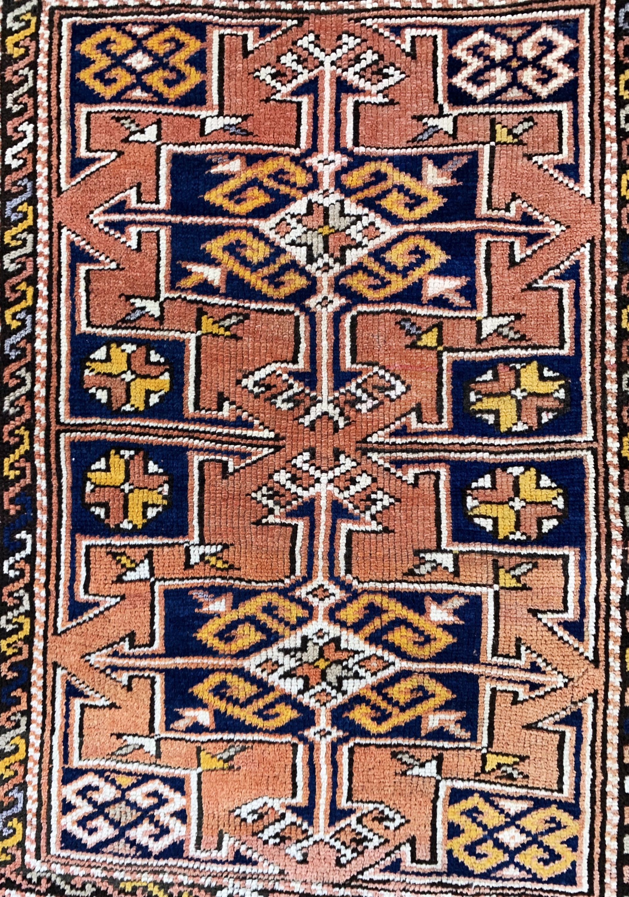 Detail b: Bergama antik, Türkei, um 1900, Wolle auf Wolle, ca. 121 x 104 cm, EHZ: 2