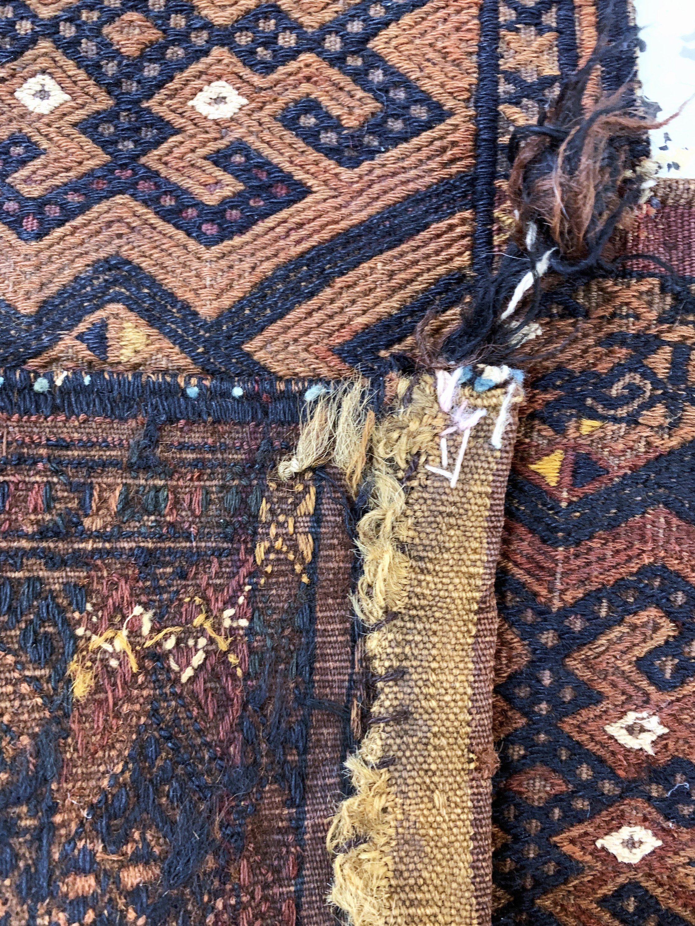 Detail d: Ersari"Kapunuk"antik, Turkmenistan, 19.Jhd,Wolle auf Wolle, ca. 134 x 71 cm, EHZ: 2