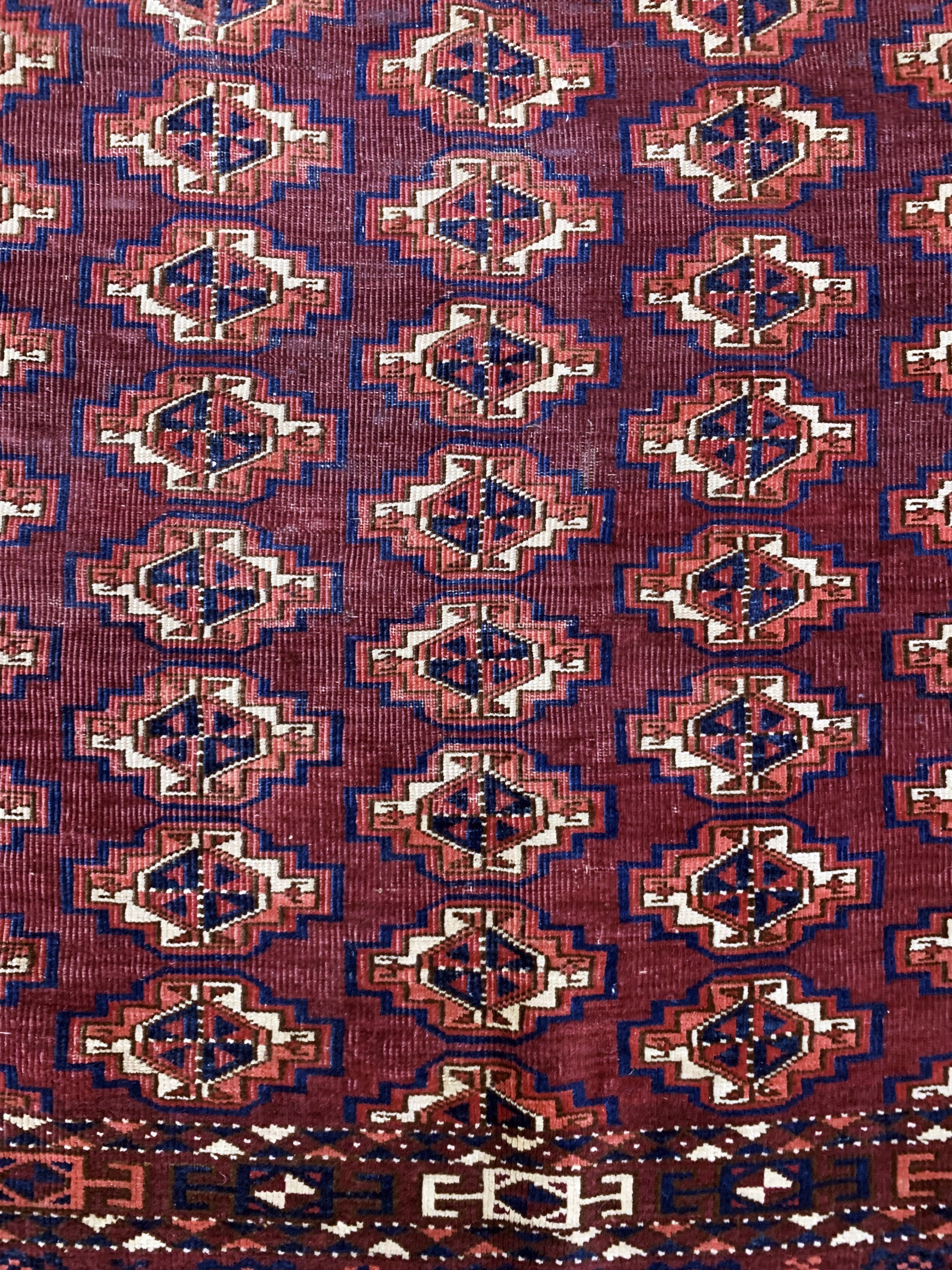 Detail b: Ersari"Tschowal"antik, Turkmenistan, 19.Jhd, Wolle auf Wolle, ca. 150 x 96 cm, EHZ:4