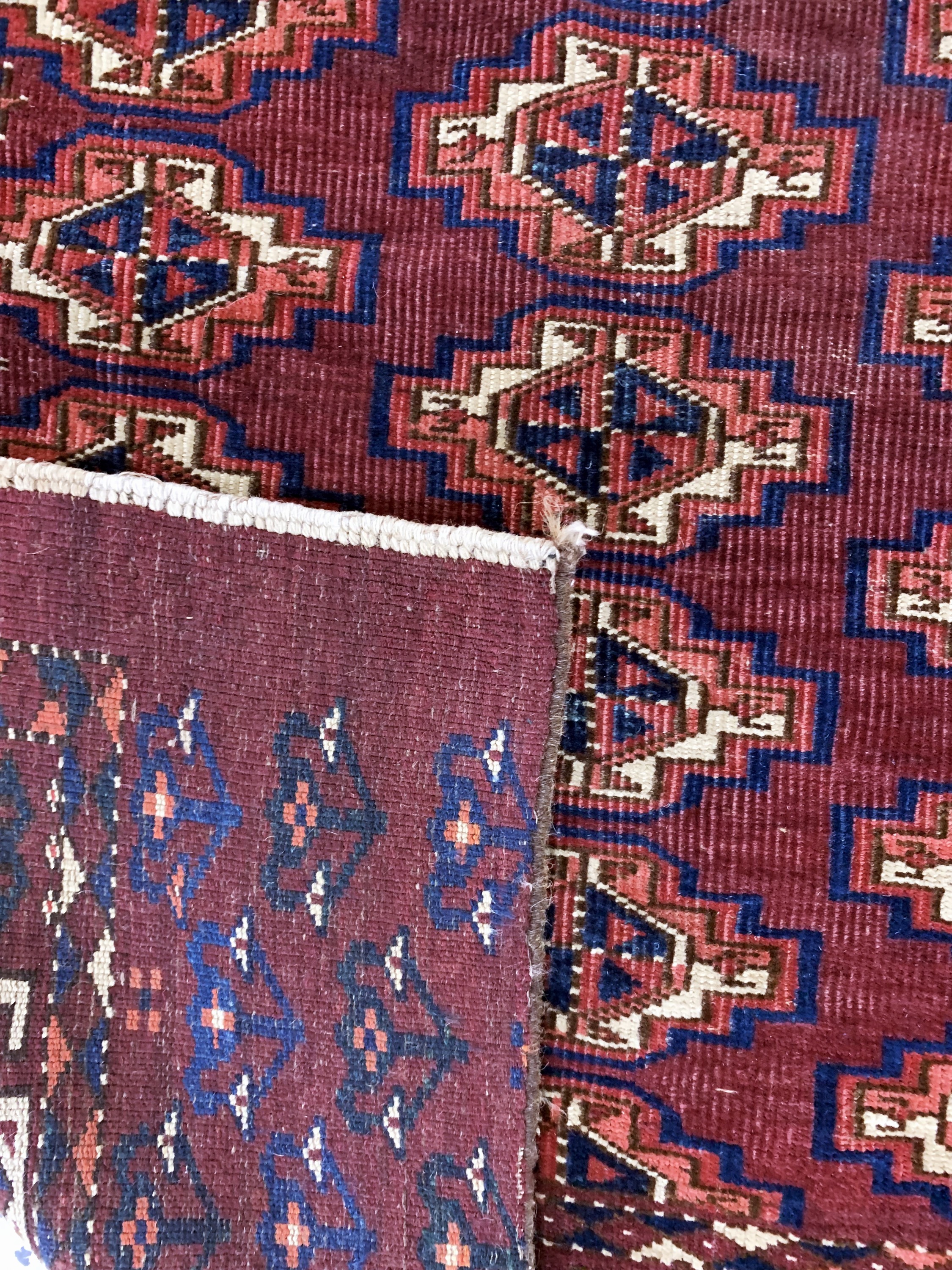 Detail d: Ersari"Tschowal"antik, Turkmenistan, 19.Jhd, Wolle auf Wolle, ca. 150 x 96 cm, EHZ:4