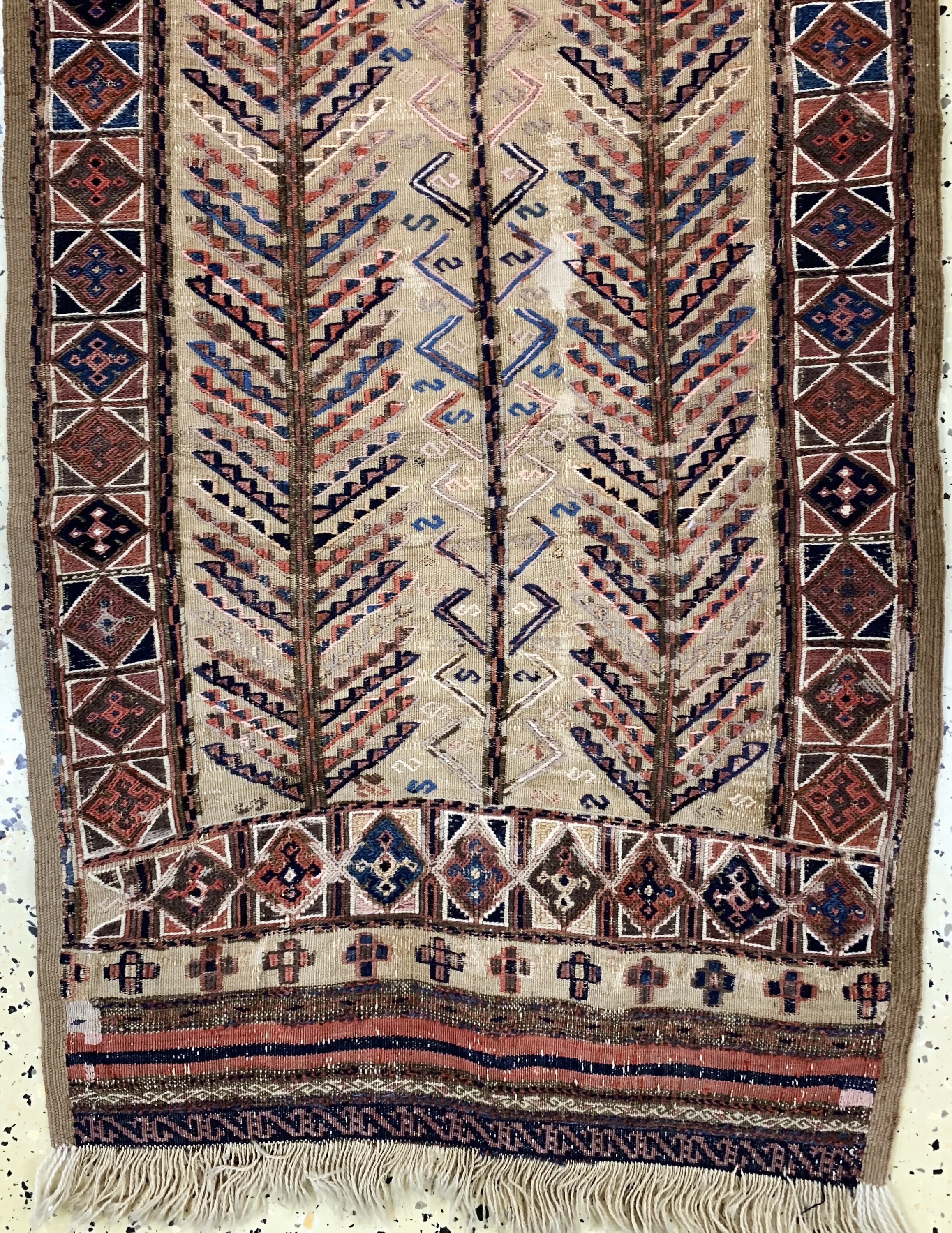 Detail c: Belutsch Kelim Persien, Flachgewebt, um 1900, Wolle auf Wolle, ca. 190 x 63 cm, EHZ: 3(geflickt)