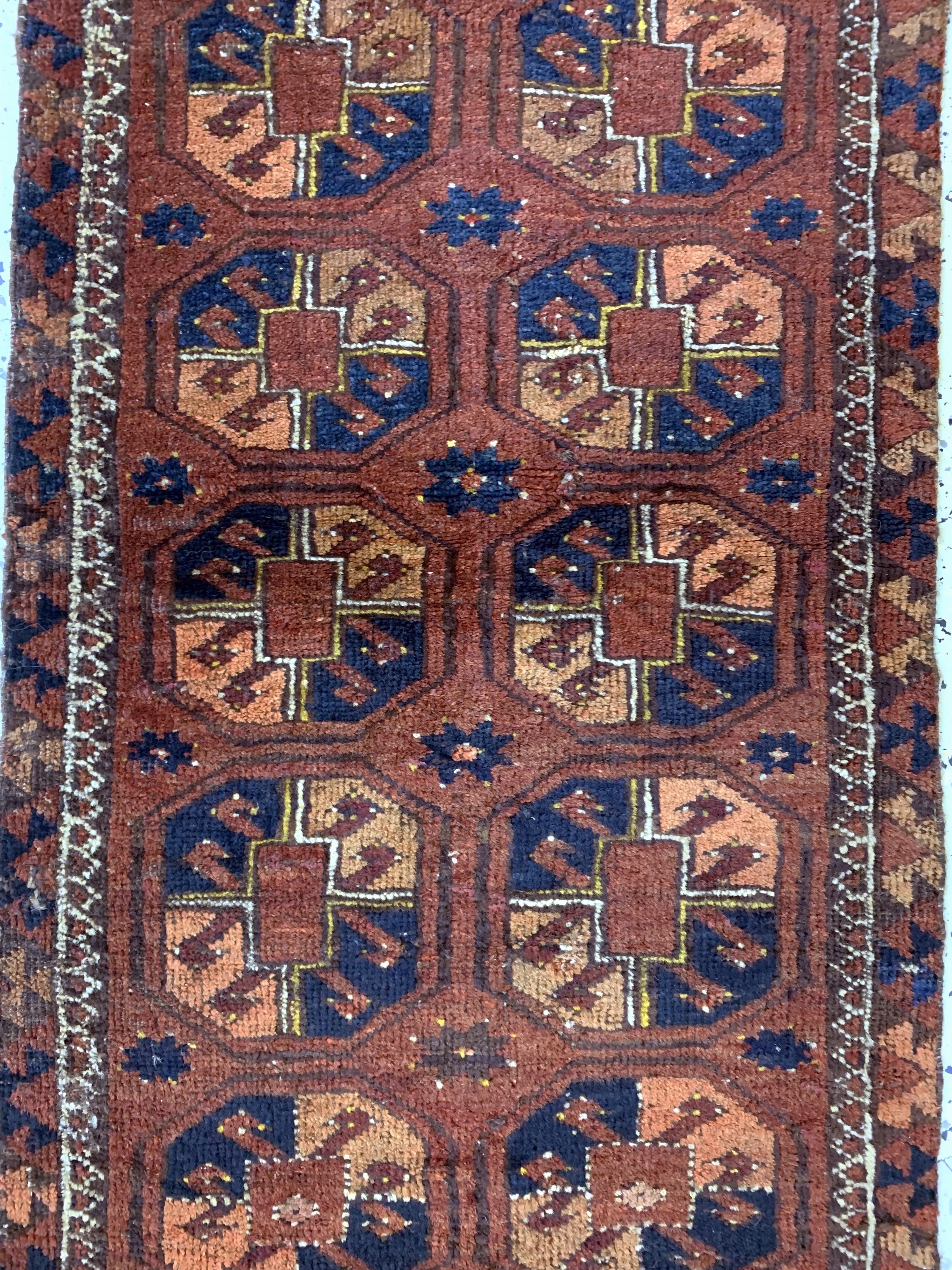 Detail e: 4 Lots Poshti antik, Turkmenistan, 19.Jhd, Wolle auf Wolle, ca. 91 x 68 cm, EHZ: 4