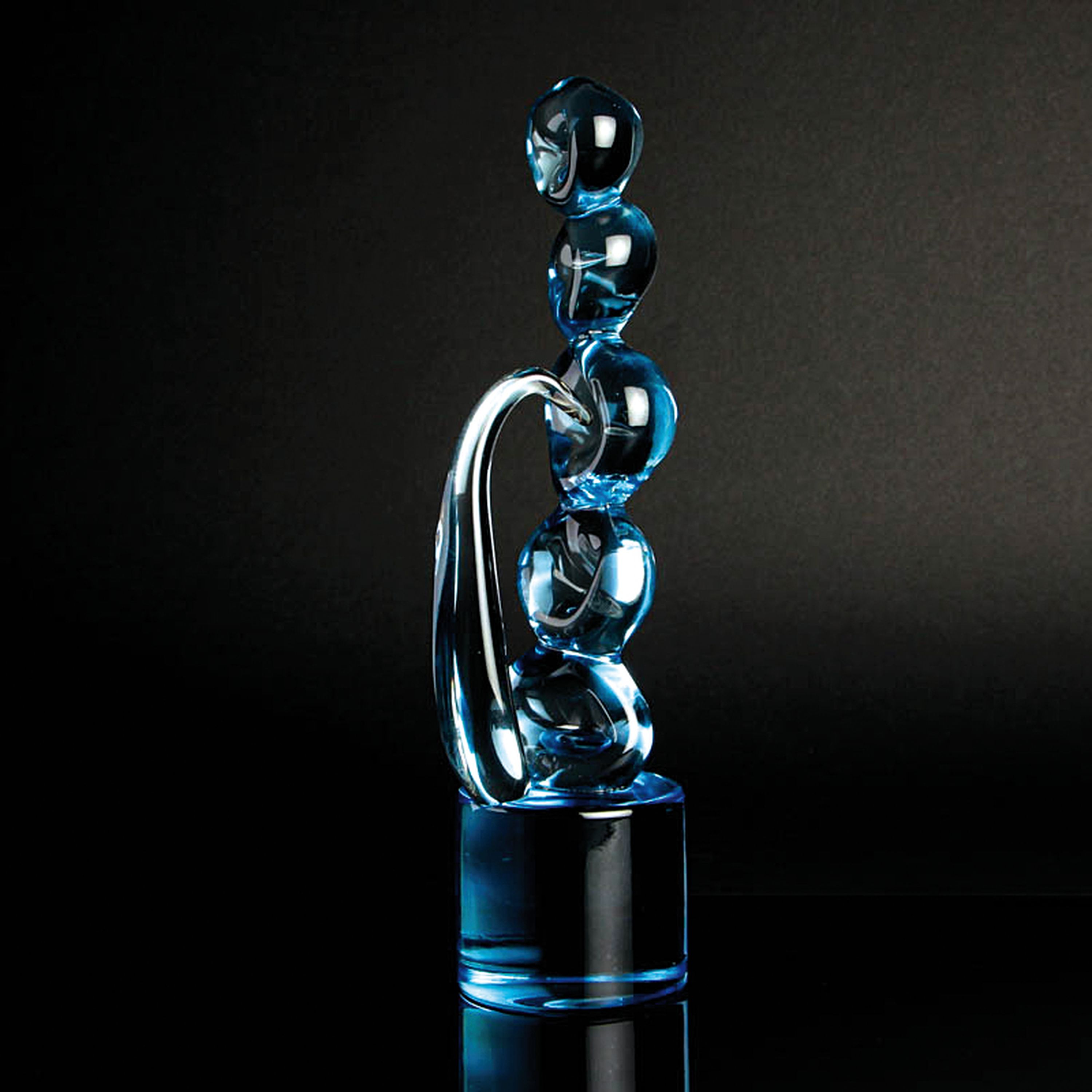 Glasskulptur, Ermanno Nason für Cenedese, Murano, hellblau getöntes Glas, übereinander gestapelte Kugeln, H. 32 cm