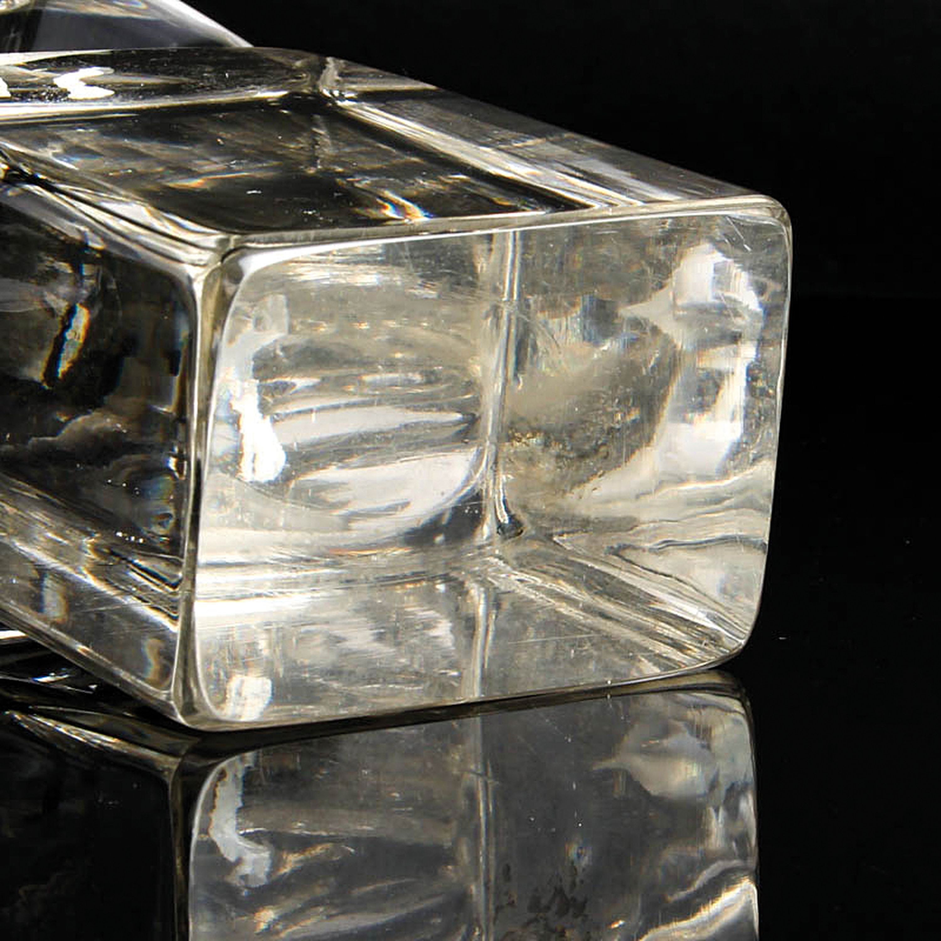 Detail k: Zwei Glasskulpturen weibliche Akte, Ermanno Nason für Cenedese, Murano, farbloses bzw. hellblau getöntes Glas, H. 28 cm