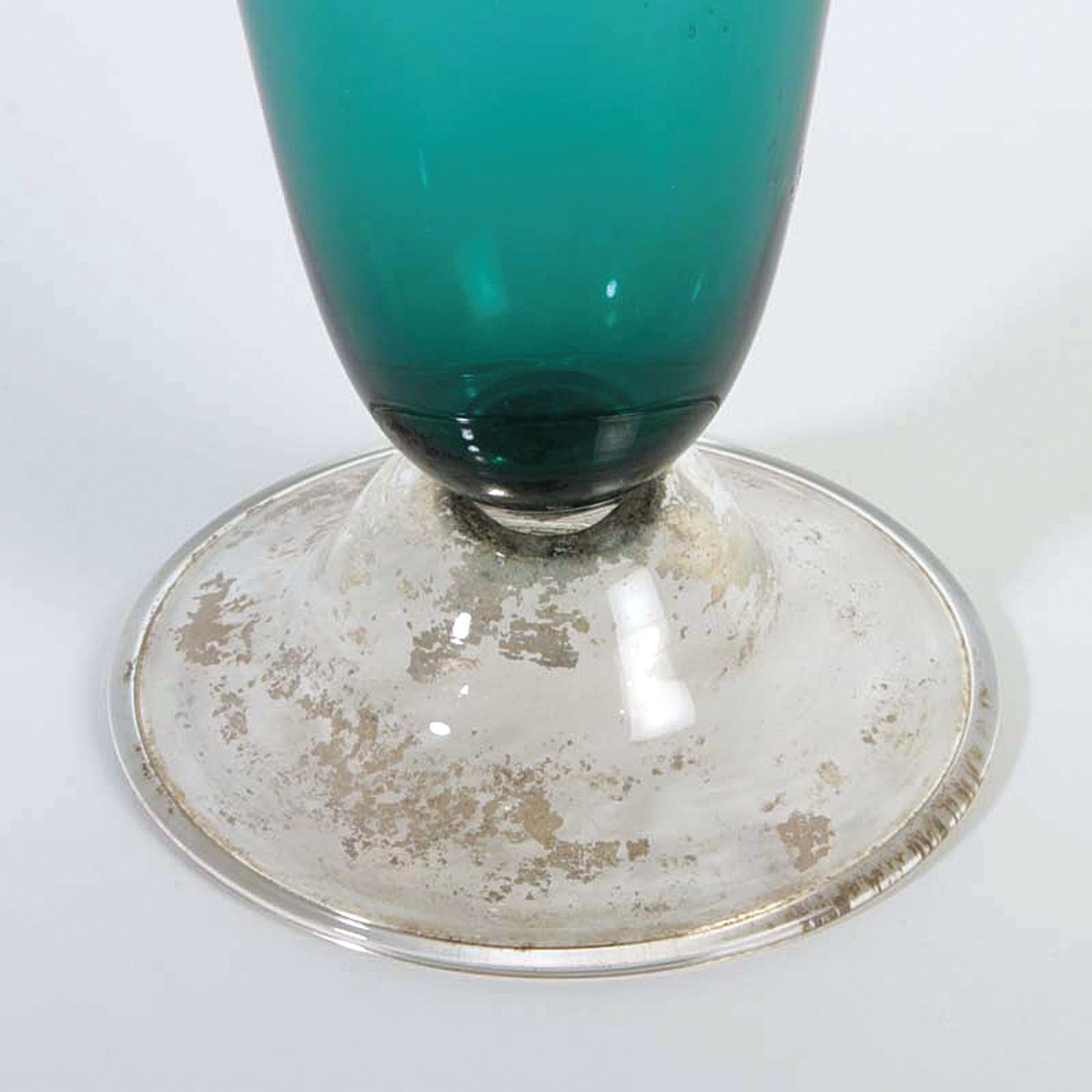 Detail c: Trichtervase, Martinuzzi Murano, 1930er Jahre, grünes Glas, Sockel Klarglas mit Golddekor, H. ca. 34cm