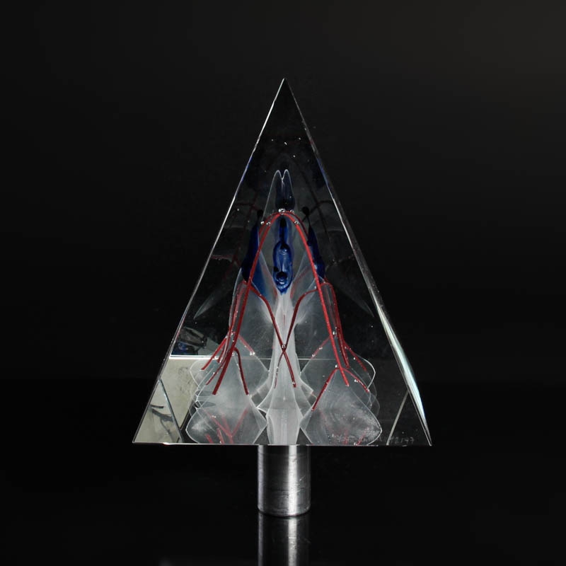 Detail c: Mixed Media-Objekt, Fritz Prehal, geb. 1960 Radstadt, Steinkuppe mit aufgesteckter Glaspyramide, signiert und datiert 12/97, H. 36 cm
