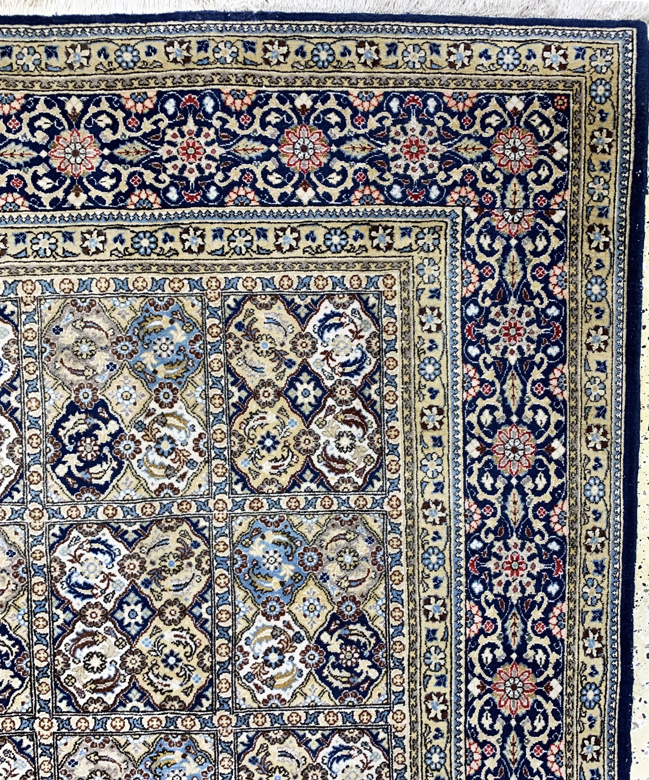 Detail e: Ghom Kork, Persien, Mitte 20.Jhd, Korkwollemit Seide, ca. 350 x 240 cm, EHZ: 2