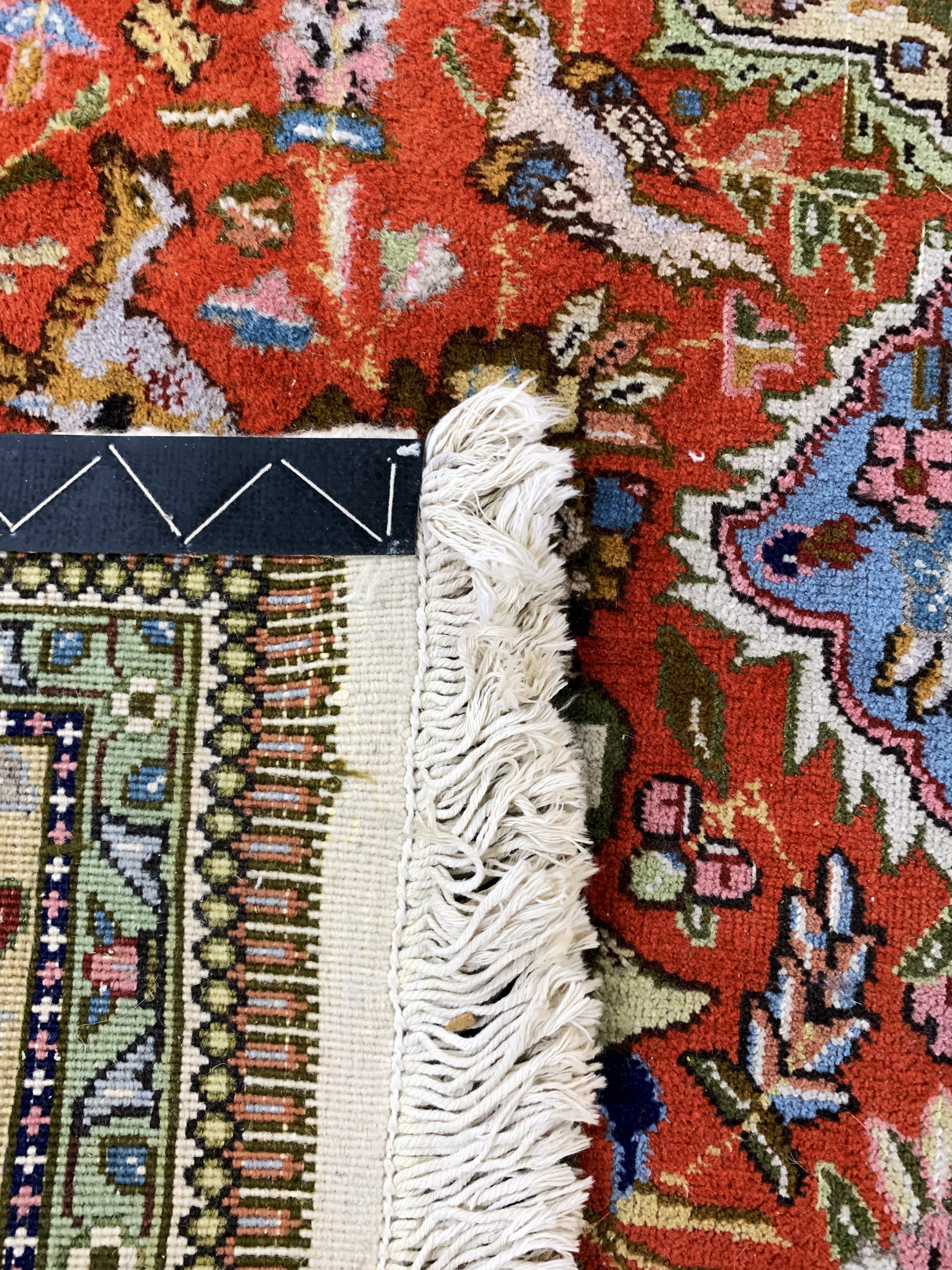 Detail g: Täbriz Tabatabai, Persien, Mitte 20.Jhd, Wolle auf Baumwolle, ca. 290 x 188 cm, Reinigungsbedürftig, EHZ: 2