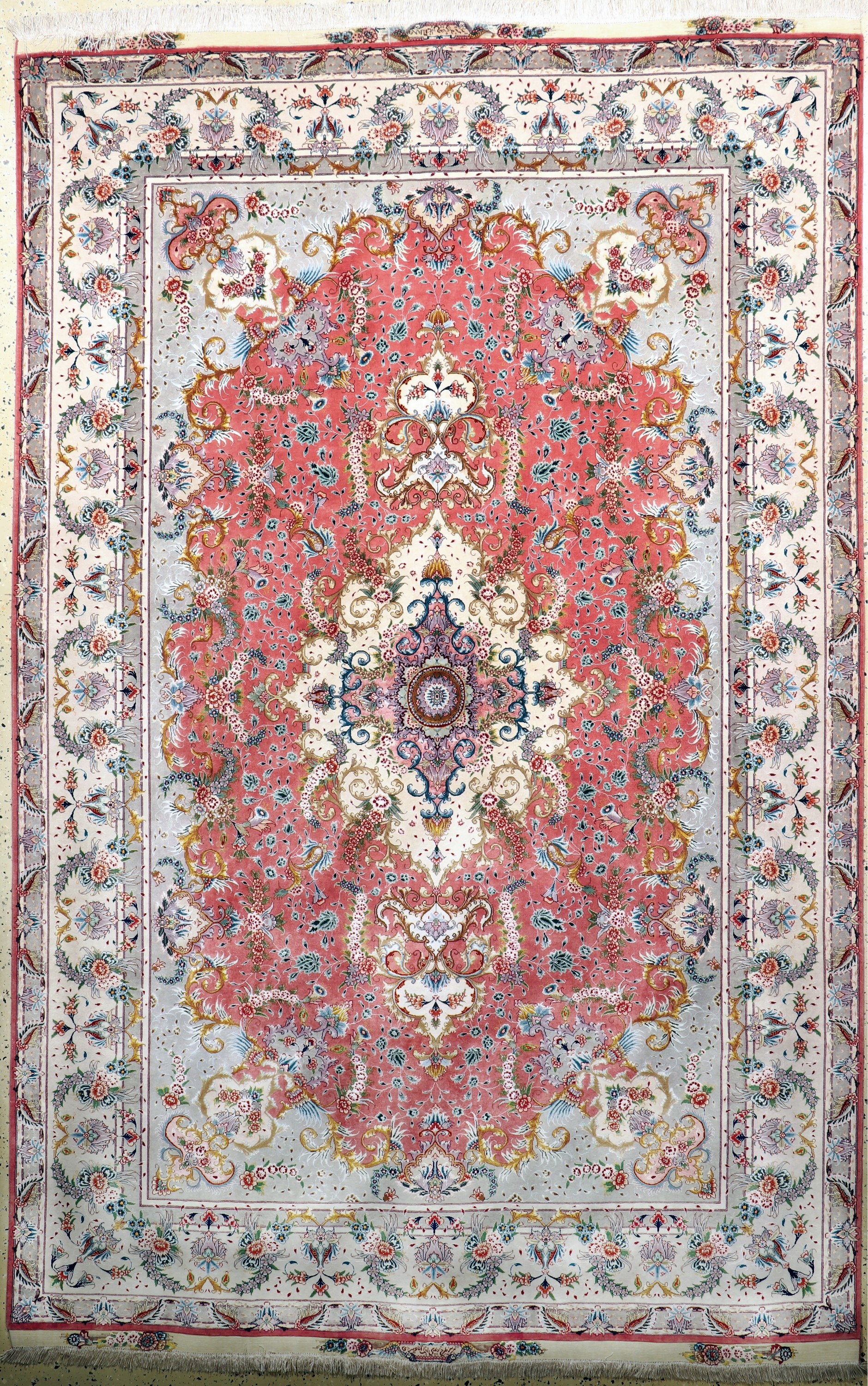 Täbriz fein(60 Raj) Persien, signiert, Mitte 20.Jhd, Korkwolle mit und auf Seide, ca.308 x 188 cm, ca. 640.000 Kn/qm, gereinigt, EHZ: 1-2