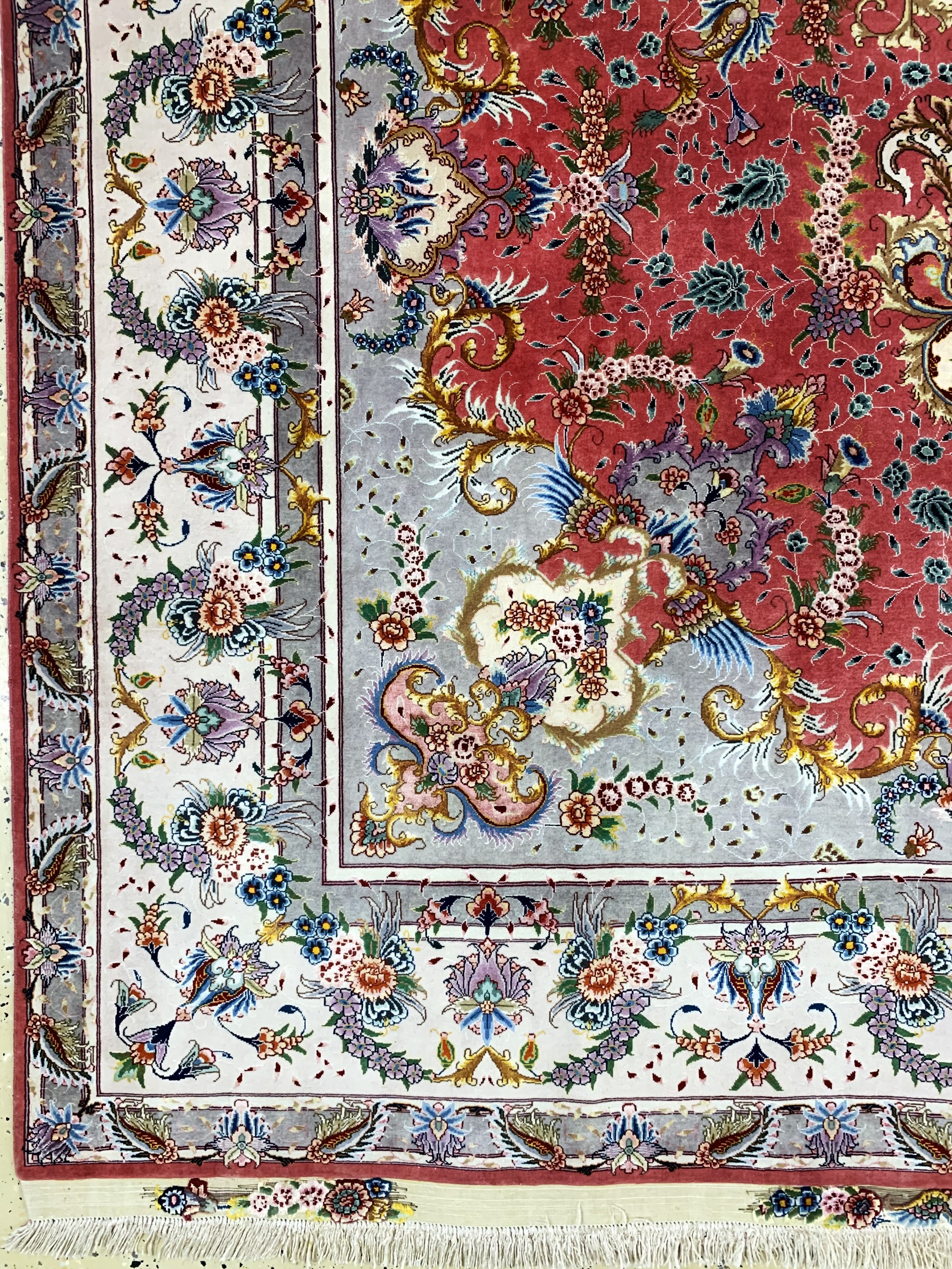 Detail b: Täbriz fein(60 Raj) Persien, signiert, Mitte 20.Jhd, Korkwolle mit und auf Seide, ca.308 x 188 cm, ca. 640.000 Kn/qm, gereinigt, EHZ: 1-2