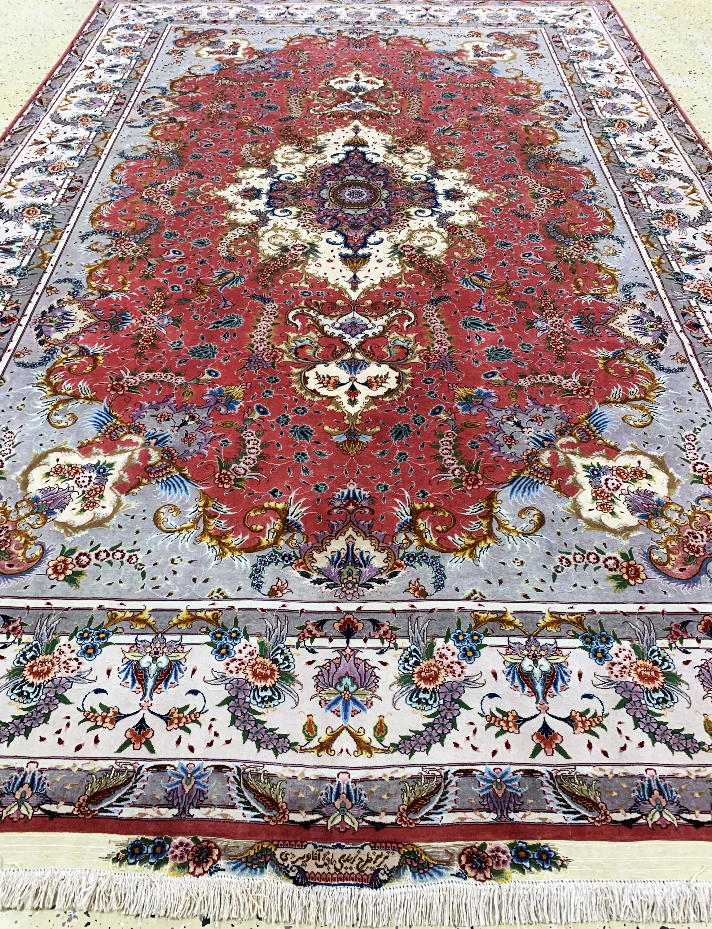 Detail h: Täbriz fein(60 Raj) Persien, signiert, Mitte 20.Jhd, Korkwolle mit und auf Seide, ca.308 x 188 cm, ca. 640.000 Kn/qm, gereinigt, EHZ: 1-2