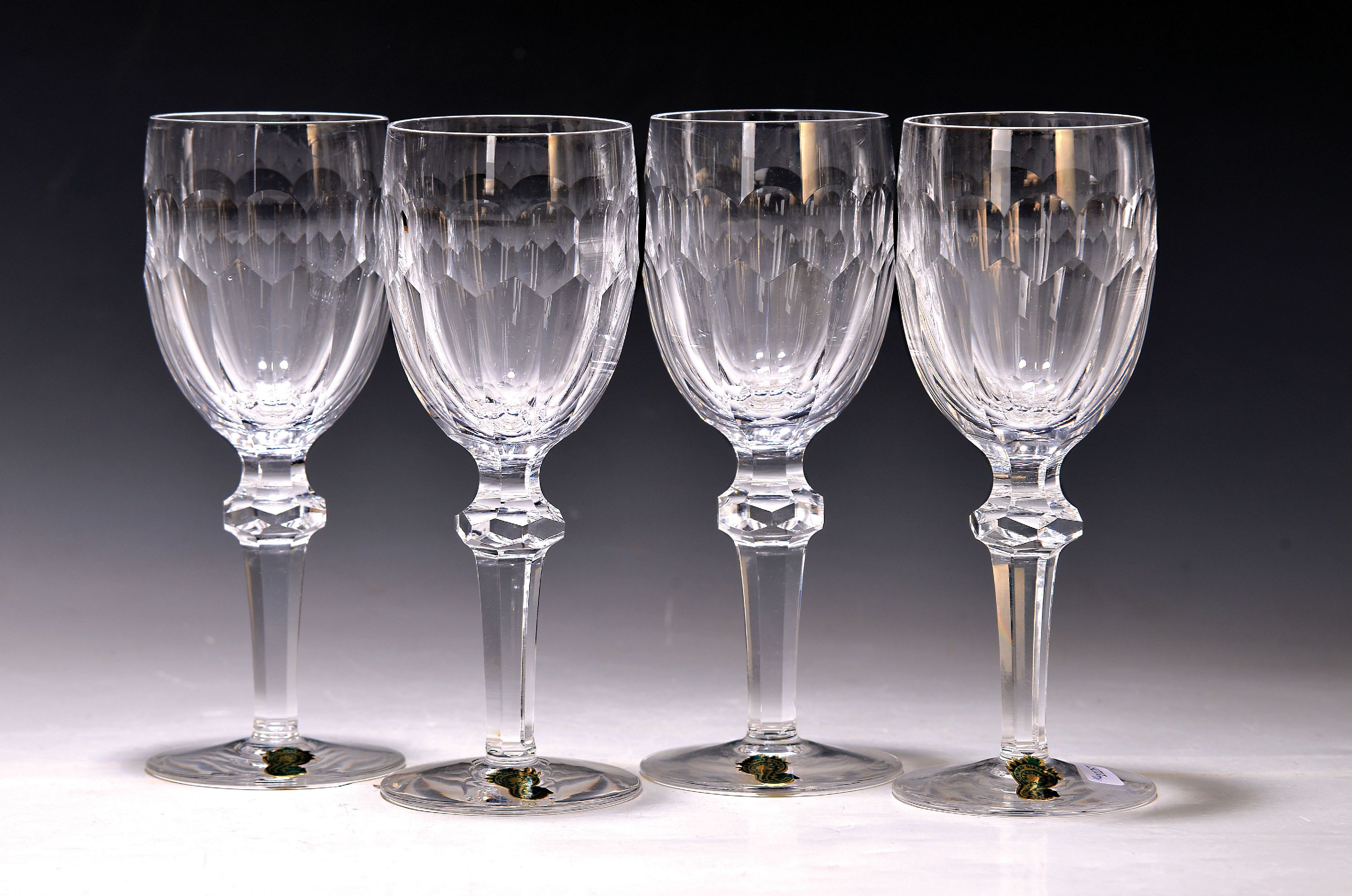 12 Weingläser, Waterford Irland, Kristallglas geschnitten und geschliffen, H. ca. 18cm