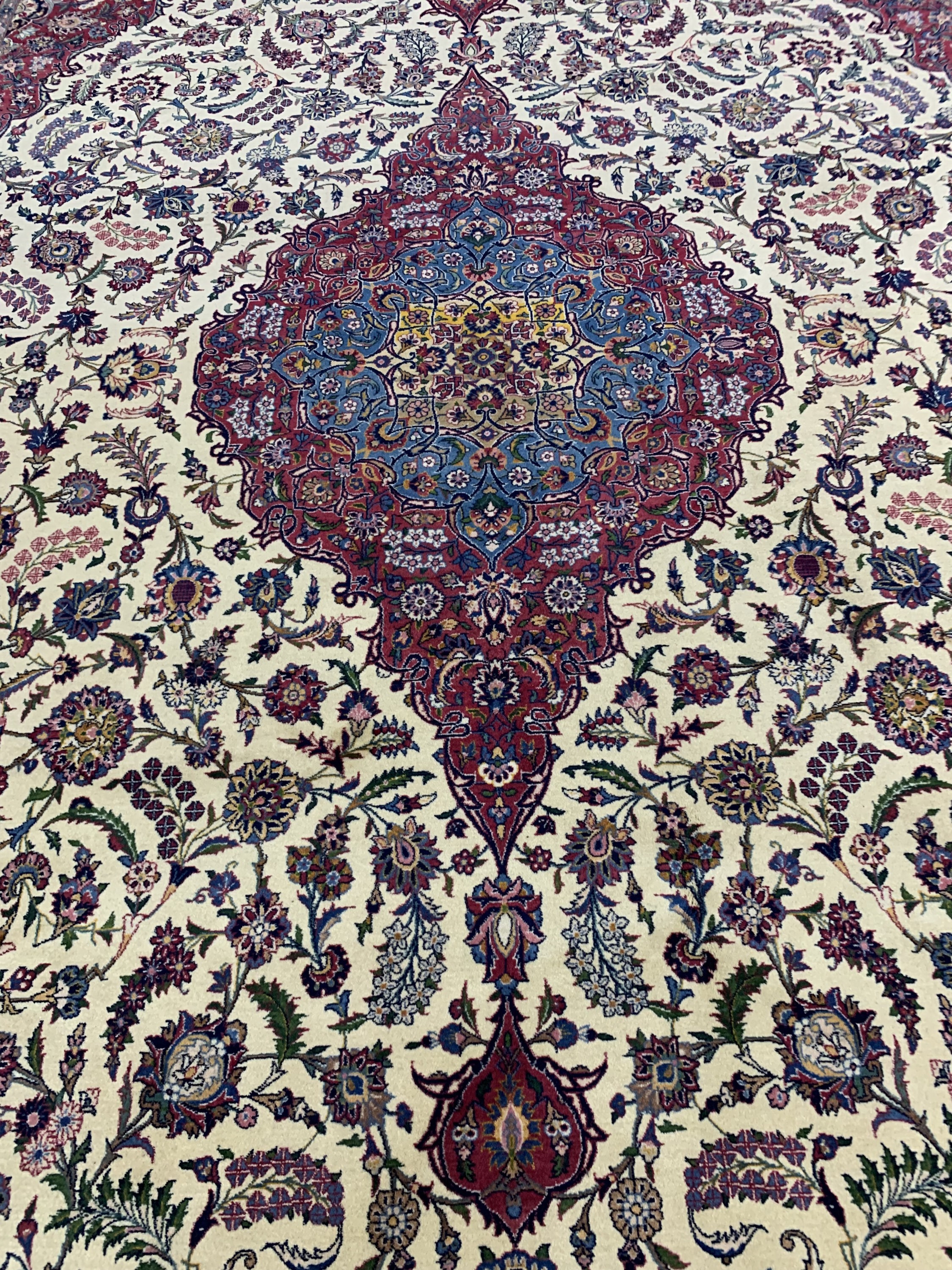 Detail h: Keschan Kork fein, Persien, Mitte 20.Jhd, Korkwolle auf Baumwolle, ca. 347 x 251 cm, EHZ: 2