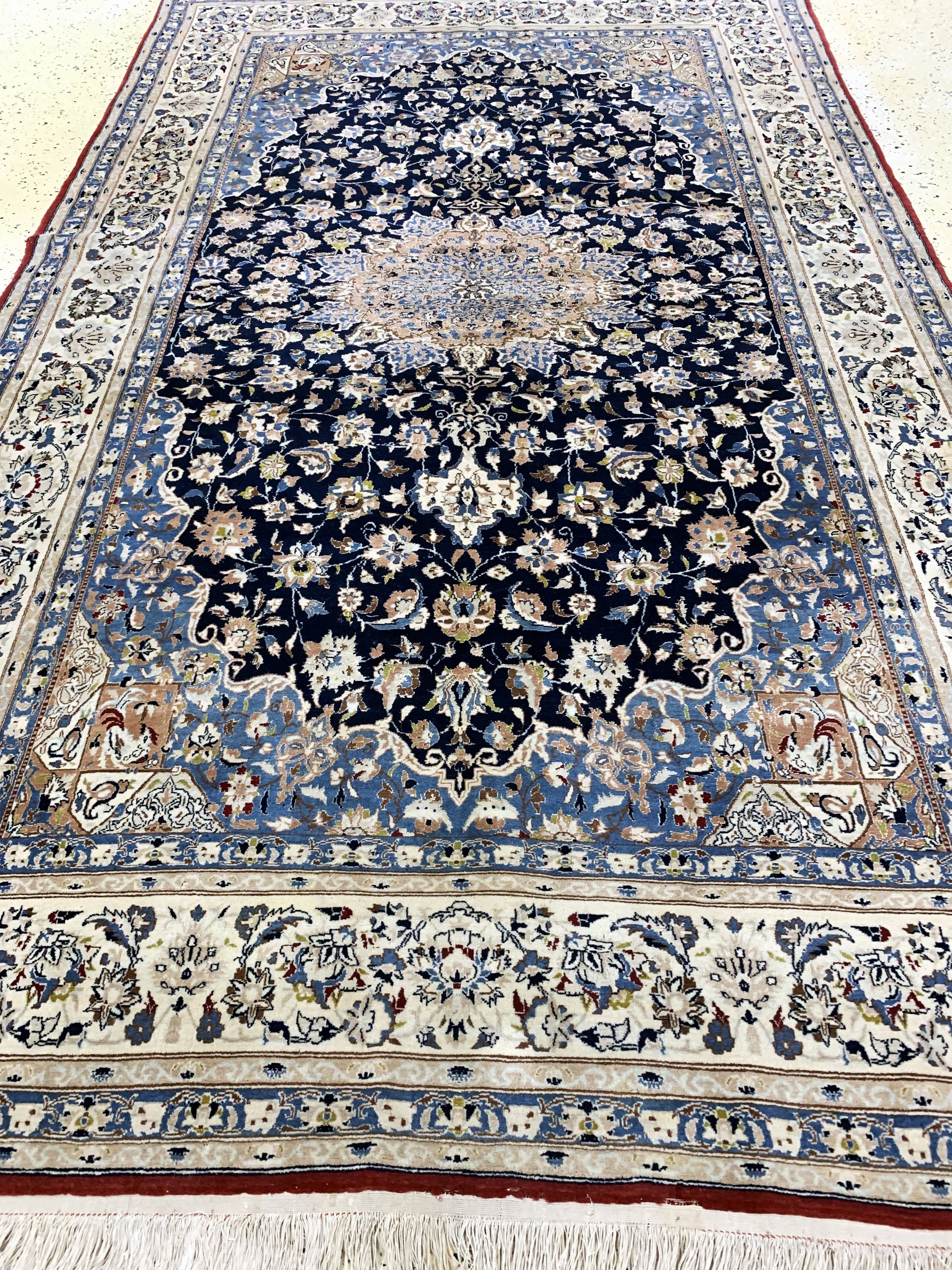 Detail d: Nain"Tudeschk"fein alt, Persien, Anfang 20.Jhd, Korkwolle mit Seide, ca. 260 x 151 cm,EHZ: 2,(kleine Mottenfraß Stellen), gereinigt