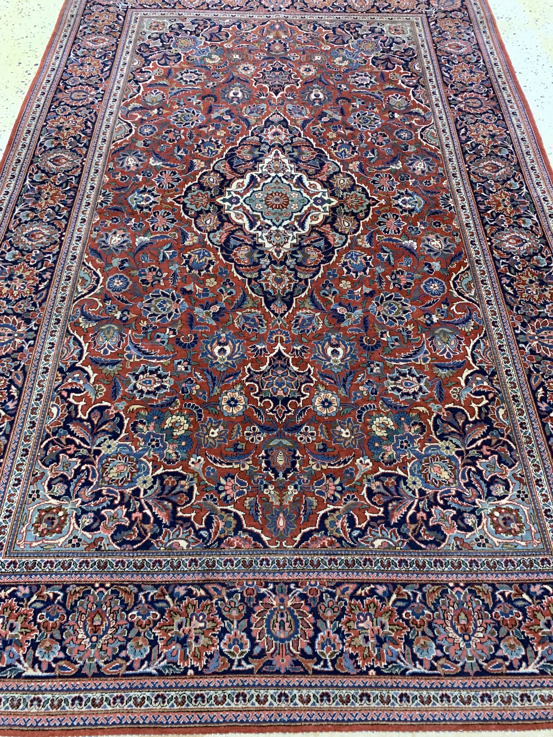 Detail d: Keschan Kork fein, Persien, Anfang 20.Jhd, Korkwolle auf Baumwolle, ca. 212 x 135 cm, EHZ: 2(kleine Mottenfraß Stellen).