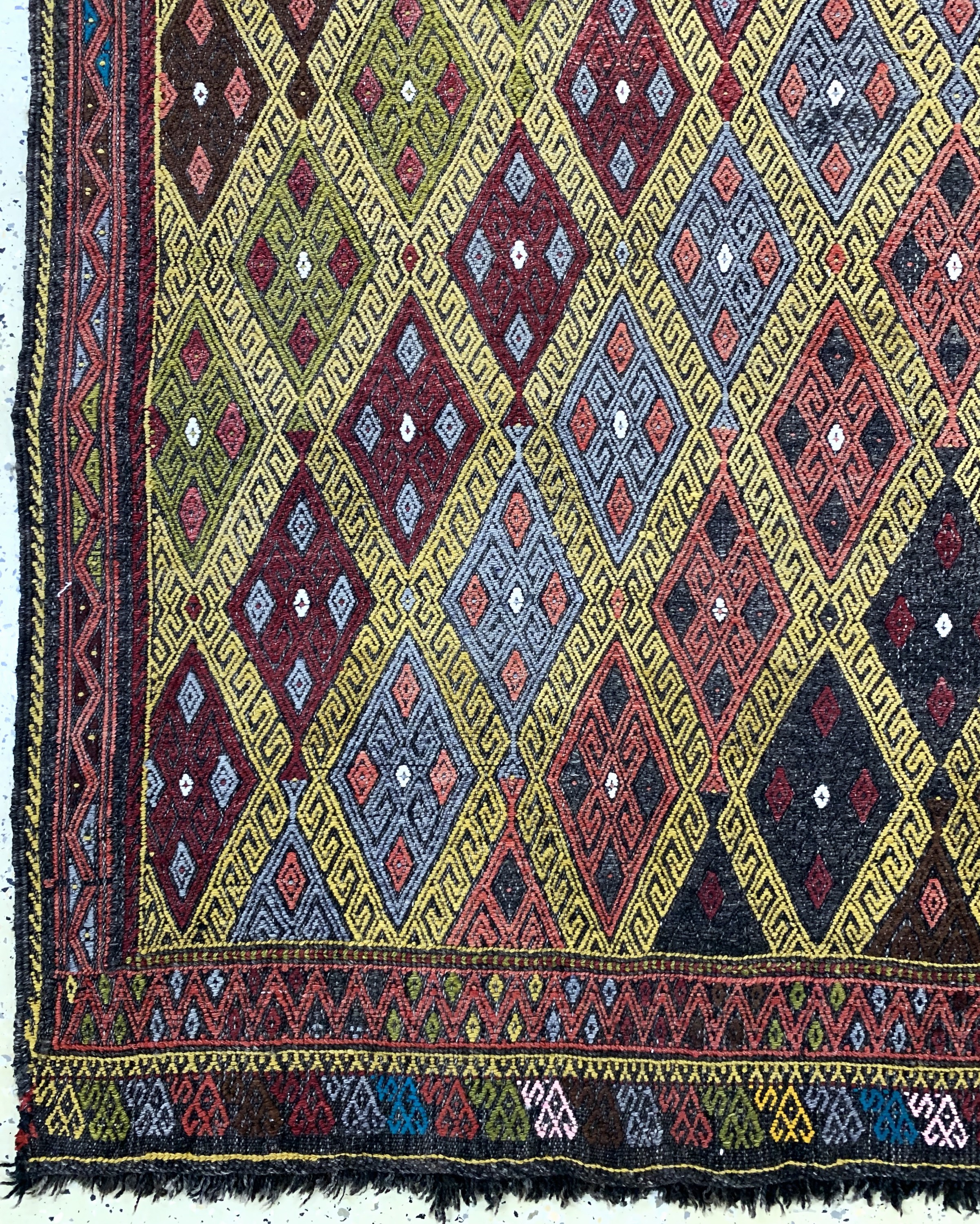 Detail b: Cicim alt, Türkei, Mitte 20.Jhd, Wolle auf Wolle, ca. 270 x 190 cm, EHZ: 2, (kleine Reparaturen)