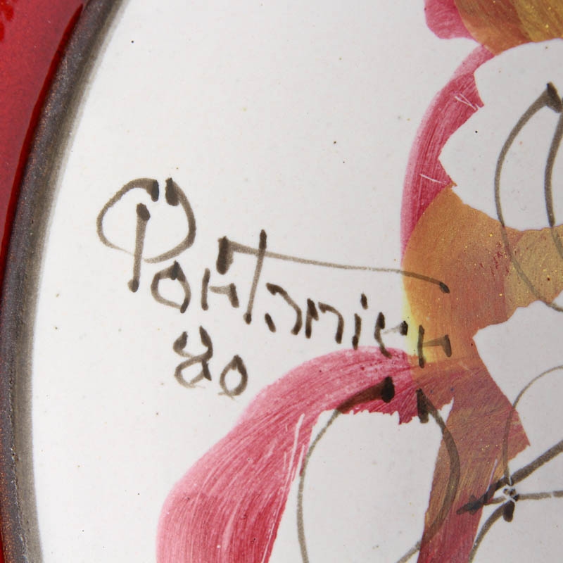 Detail g: Studiokermaik-Teller, Gilbert Portanier (1926-2023) für Rosenthal Studio-Haus, 1980, "Tanagra", Teller mit drei tanzenden Figuren, Ed. ...