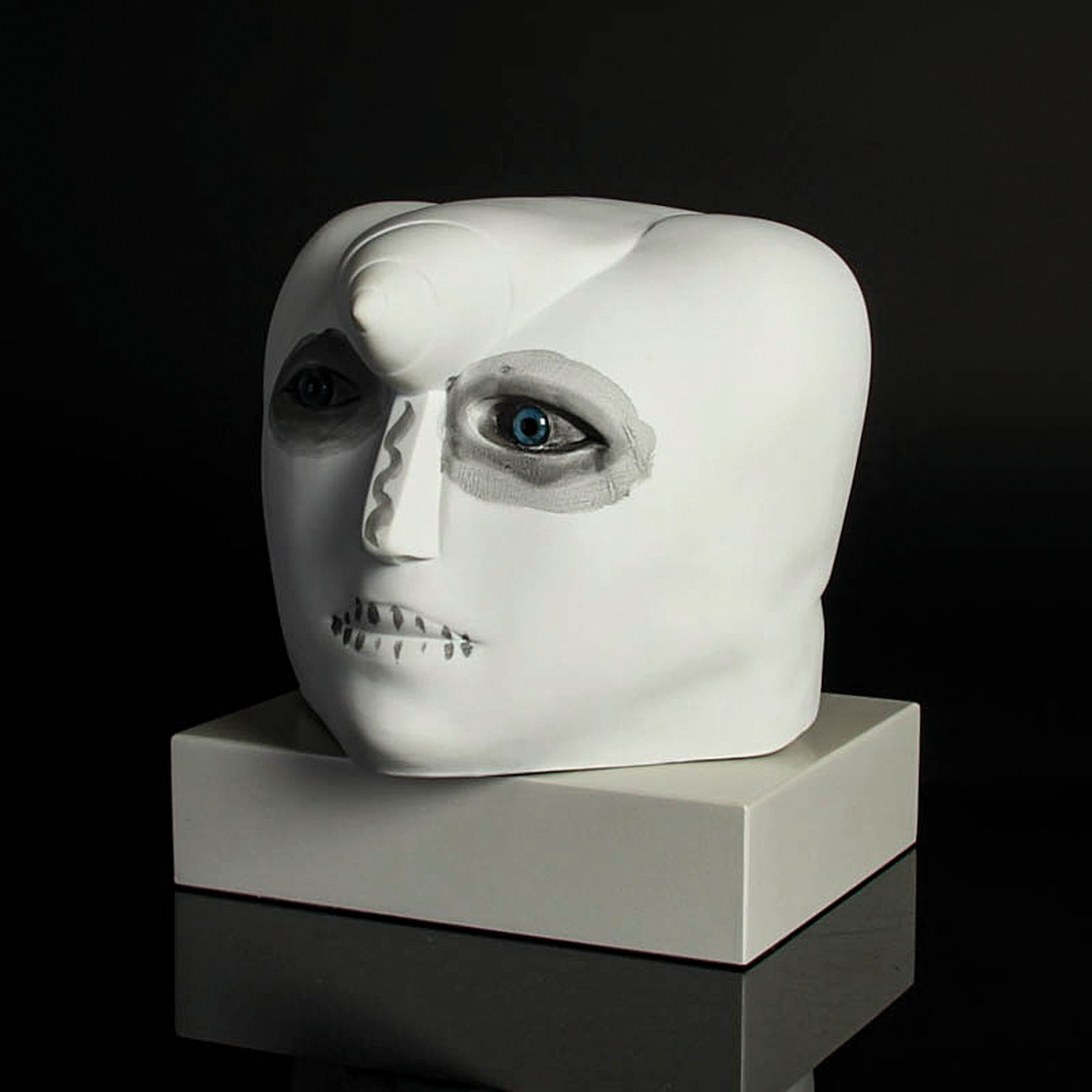 Detail l: Joachim Schmettau, geb. 1937 Bad Doberan, Porzellanplastik für Goebel, "Kopf mit Glasaugen", Ed. 81/99, Biskuitporzellan, H. 22cm