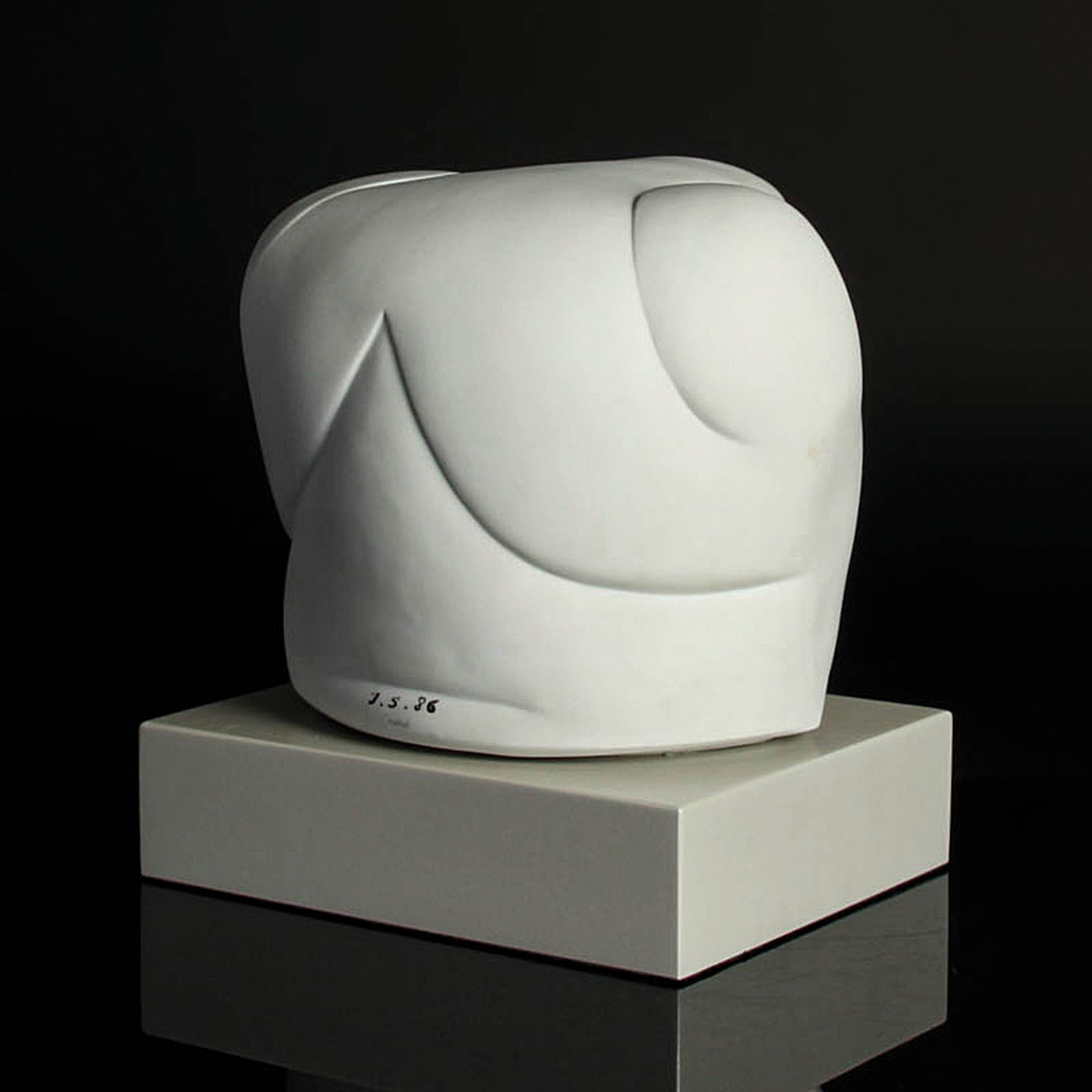 Detail m: Joachim Schmettau, geb. 1937 Bad Doberan, Porzellanplastik für Goebel, "Kopf mit Glasaugen", Ed. 81/99, Biskuitporzellan, H. 22cm