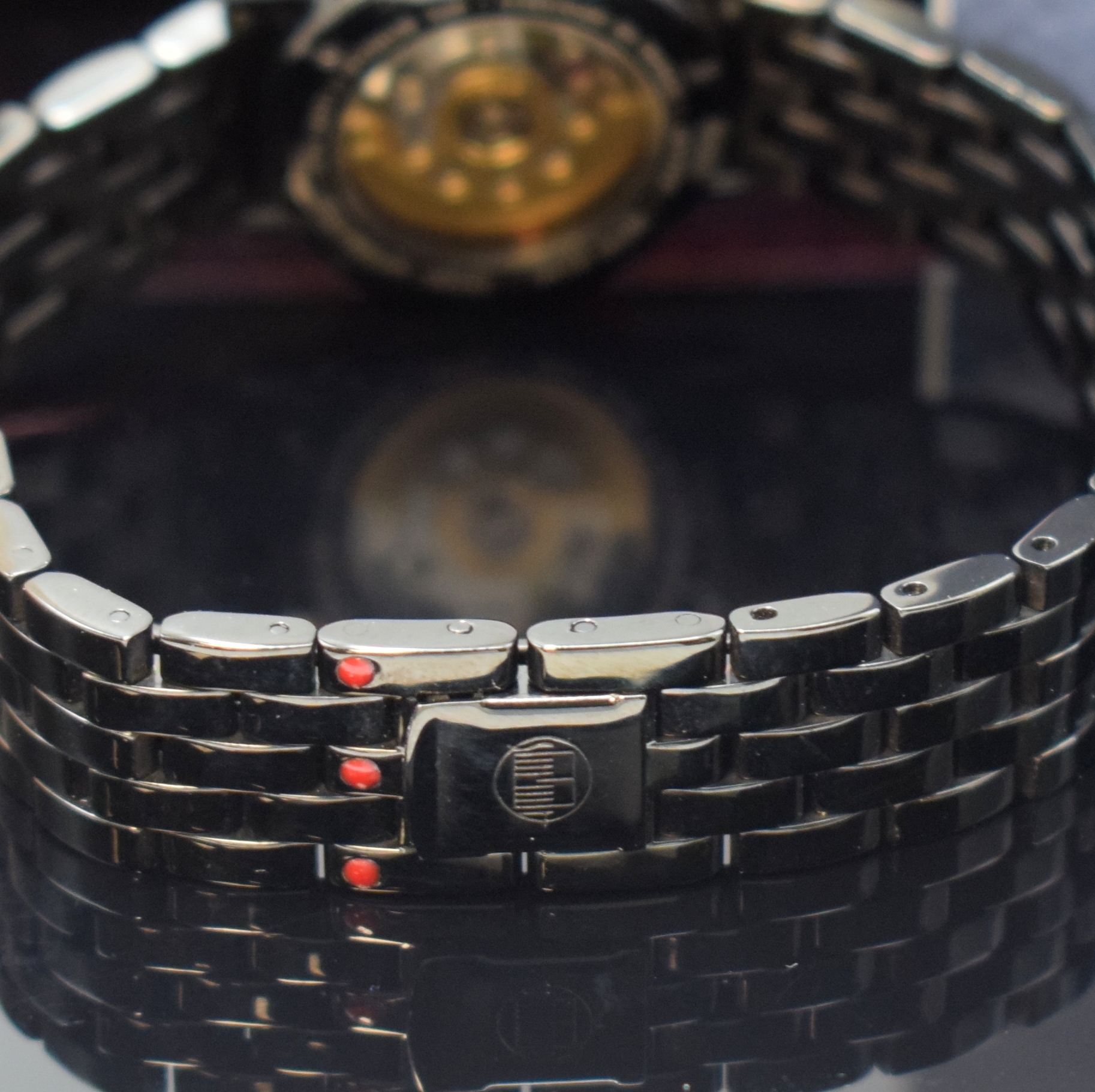 Detail b: ALAIN SILBERSTEIN Mikro auf 999 Stück limitierte Damenarmbanduhr, Frankreich um 1993, Automatik, geschw., beids. vergl. Edelstahlgeh., Boden ...