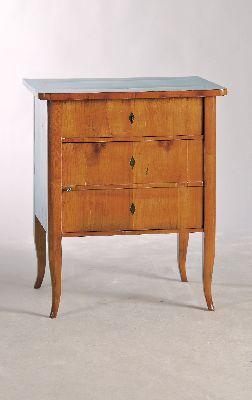 Image 26908536 - Kleines Biedermeier Schränkchen, um 1830, Kirschbaumfurnier, eintürig, eine ...