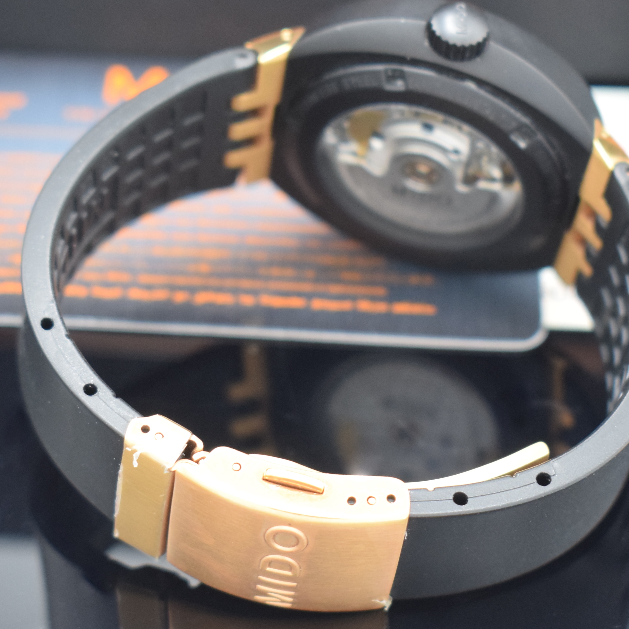Detail b: MIDO All Dial auf 900 Stück limitierter Armbandchronometer Referenz M8340A, Schweiz um 2008, Automatik, Edelstahl Geh., beids. vergl., Boden u. ...