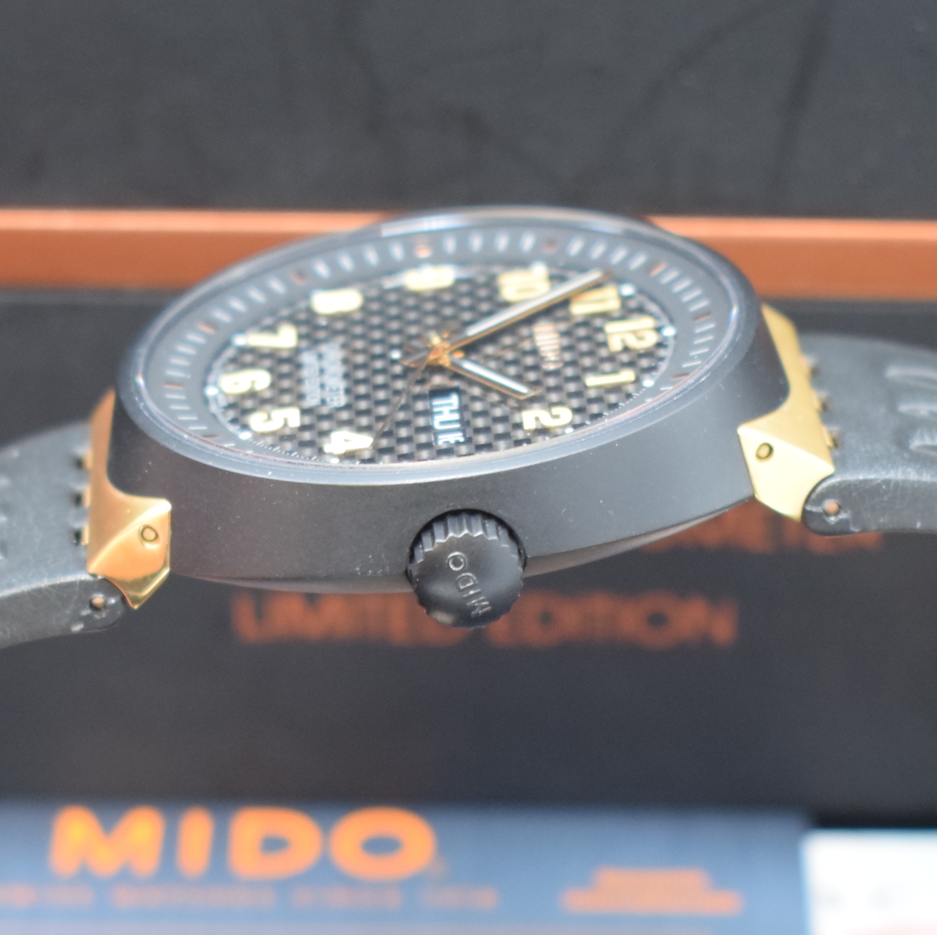 Detail c: MIDO All Dial auf 900 Stück limitierter Armbandchronometer Referenz M8340A, Schweiz um 2008, Automatik, Edelstahl Geh., beids. vergl., Boden u. ...