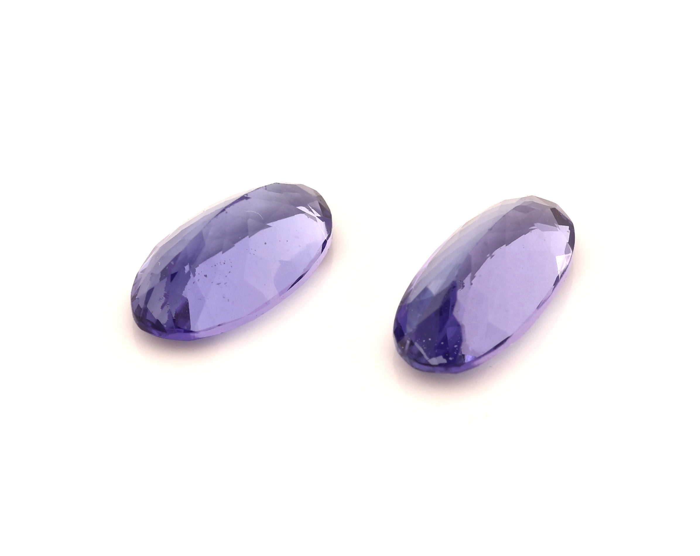 Detail b: Lot 2 lose ovalfacett. Tansanite zus. 1.89 ct