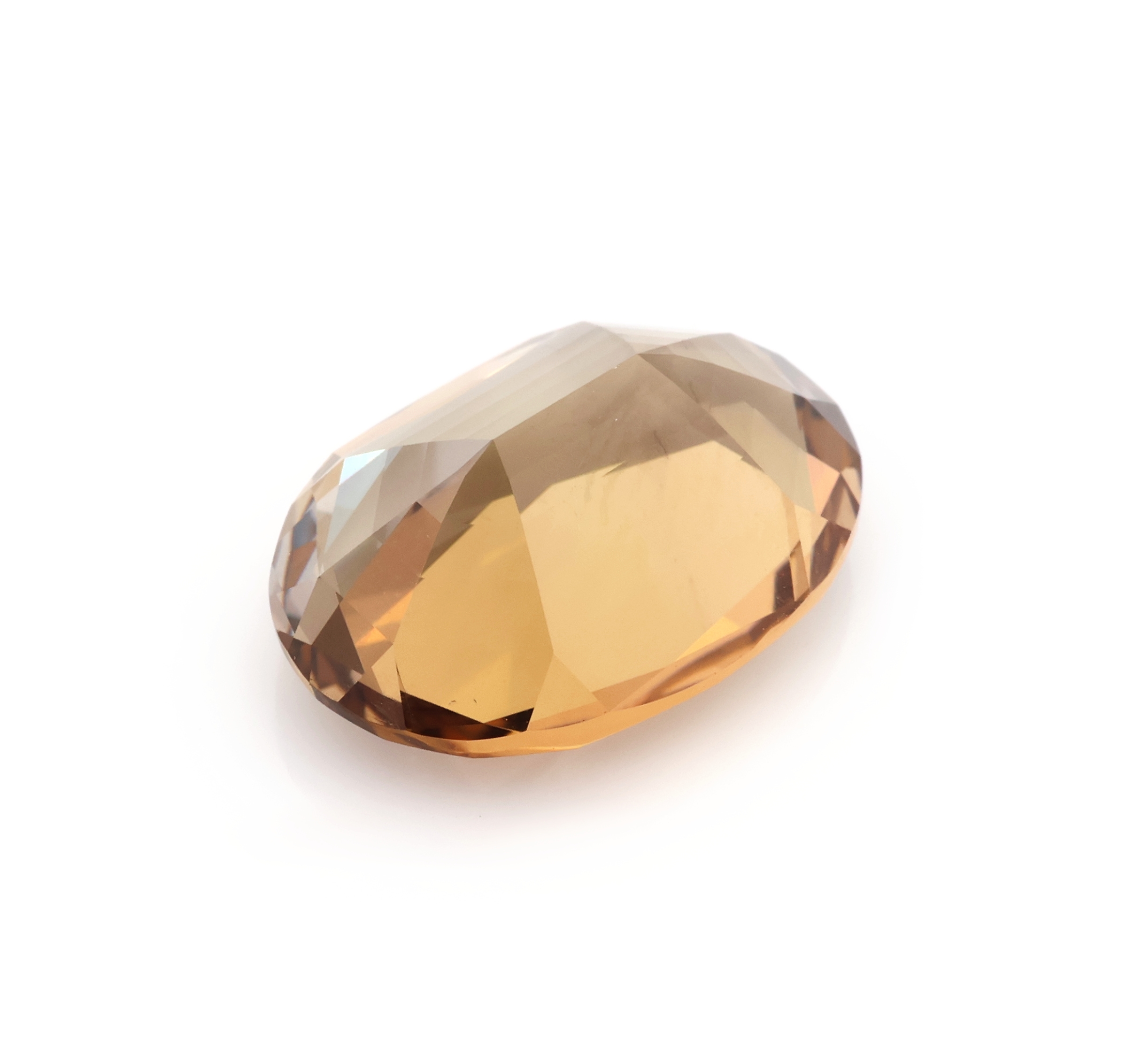 Detail b: Loser ovalfacett. Zoisite zus. ca. 6.39 ct, ca. 14 x 10 x 6 mm