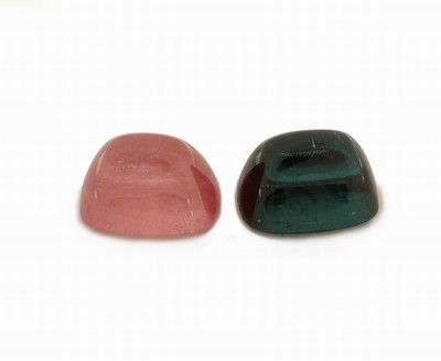 26908631b - Lot 2 lose Turmalincabochons, zus. 27.60 ct, in versch. Formen, Farben und ...