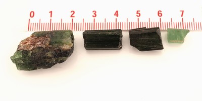 26908634c - Lot lose facett. Turmalinrohsteine, zus. 729.00 ct, in versch. Formen und ...