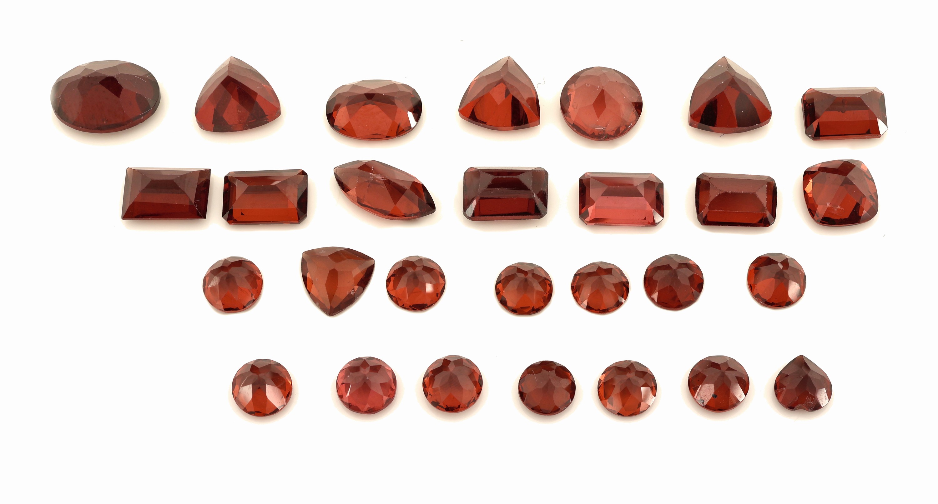 Detail a: Lot 28 lose facett. Granate, zus. 16.95 ct,in versch. Schliffformen, Größen und Farbnuancen