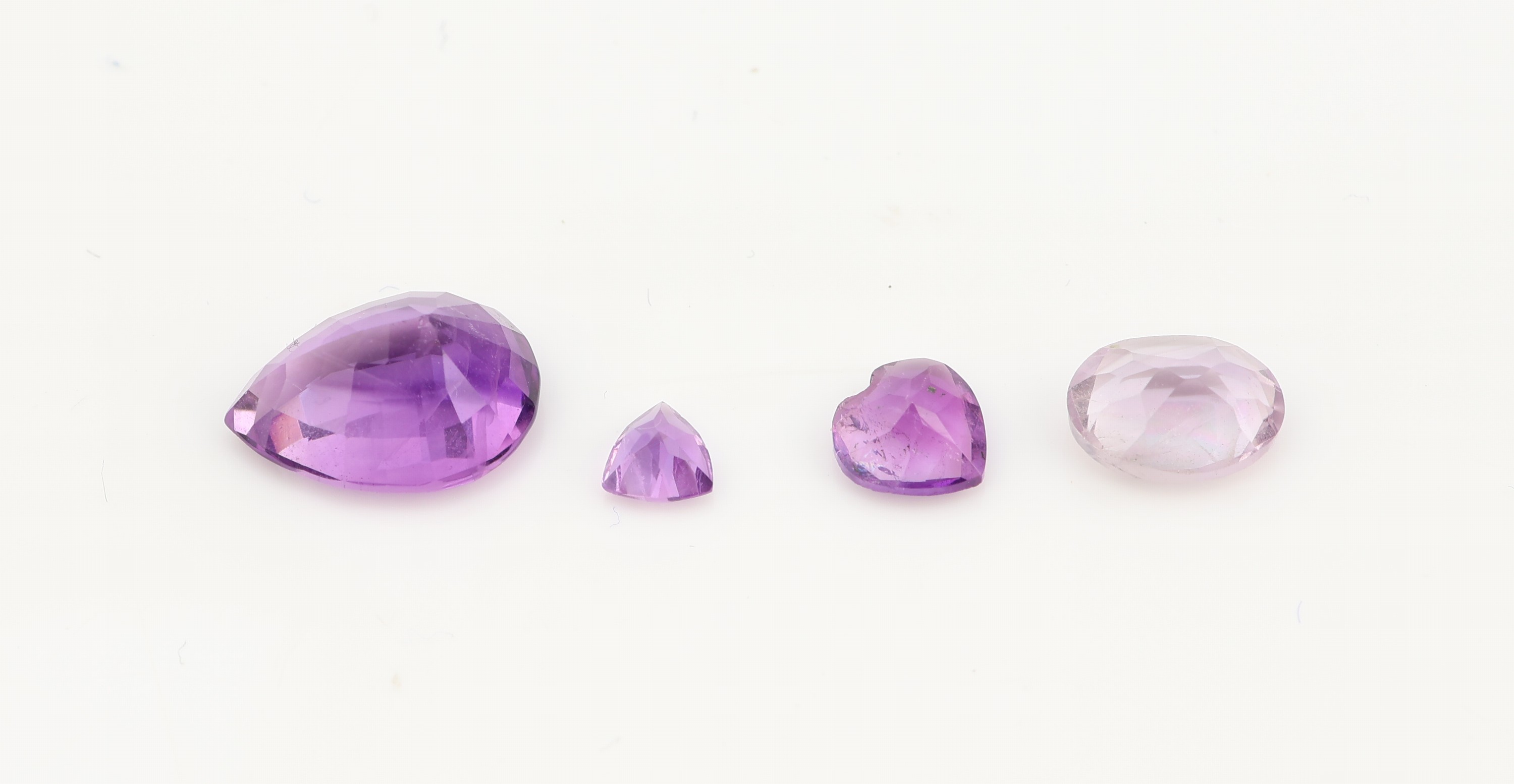 Detail c: Lot 43 lose facett. Amethyste, zus. 37.89 ct, in versch. Schliffformen, Größen und Farbnuancen