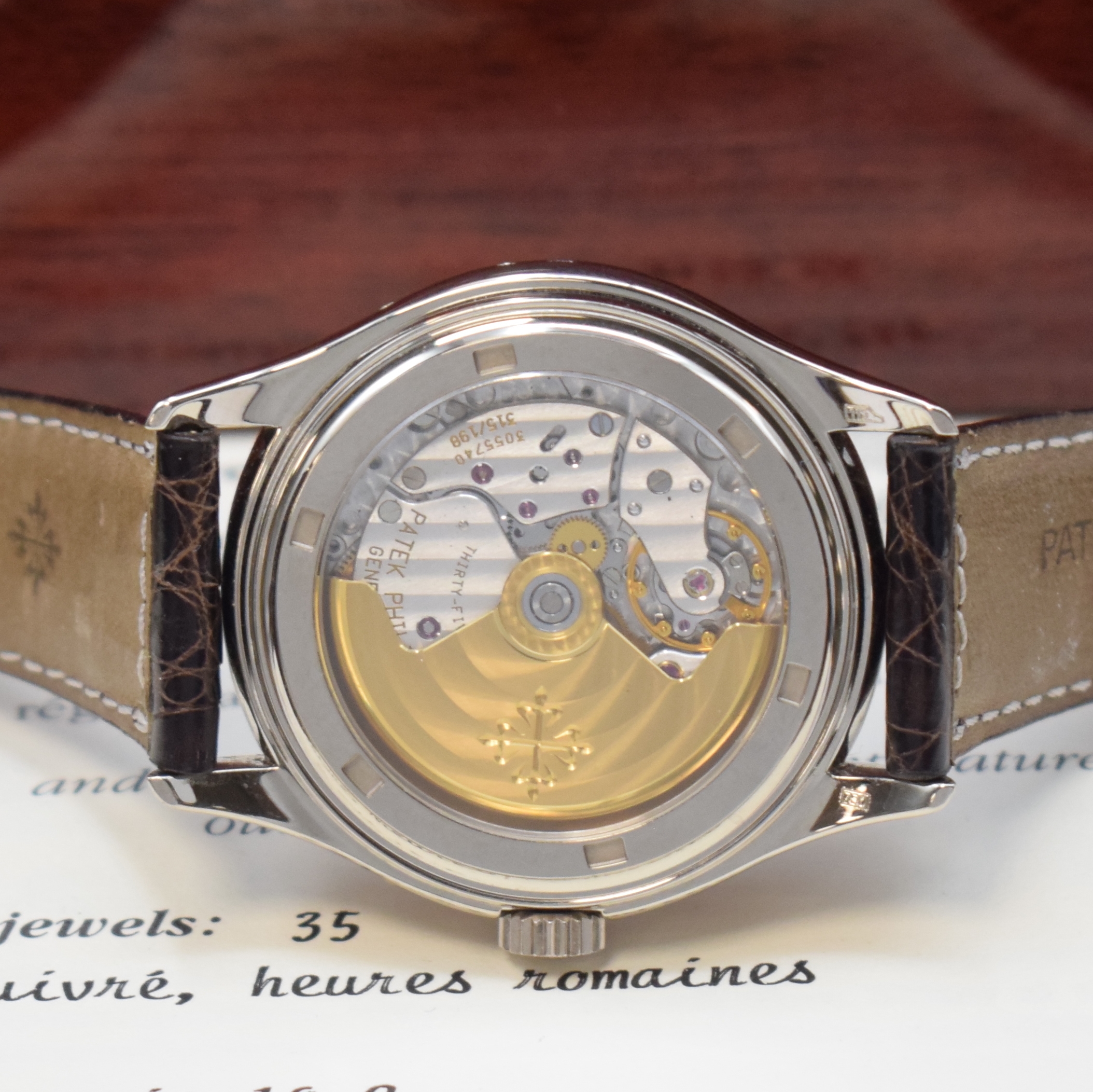 Detail f: PATEK PHILIPPE hochfeine Herrenarmbanduhr Jahreskalender in WG 750/000 Referenz 5035, Automatik, beids. vergl. Geh. inkl. orig. Lederband m. orig. WG ...