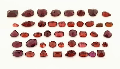 26909026a - Lot lose facett. Granate, zus. 36.99 ct, inversch. Schliffformen, Größen und ...