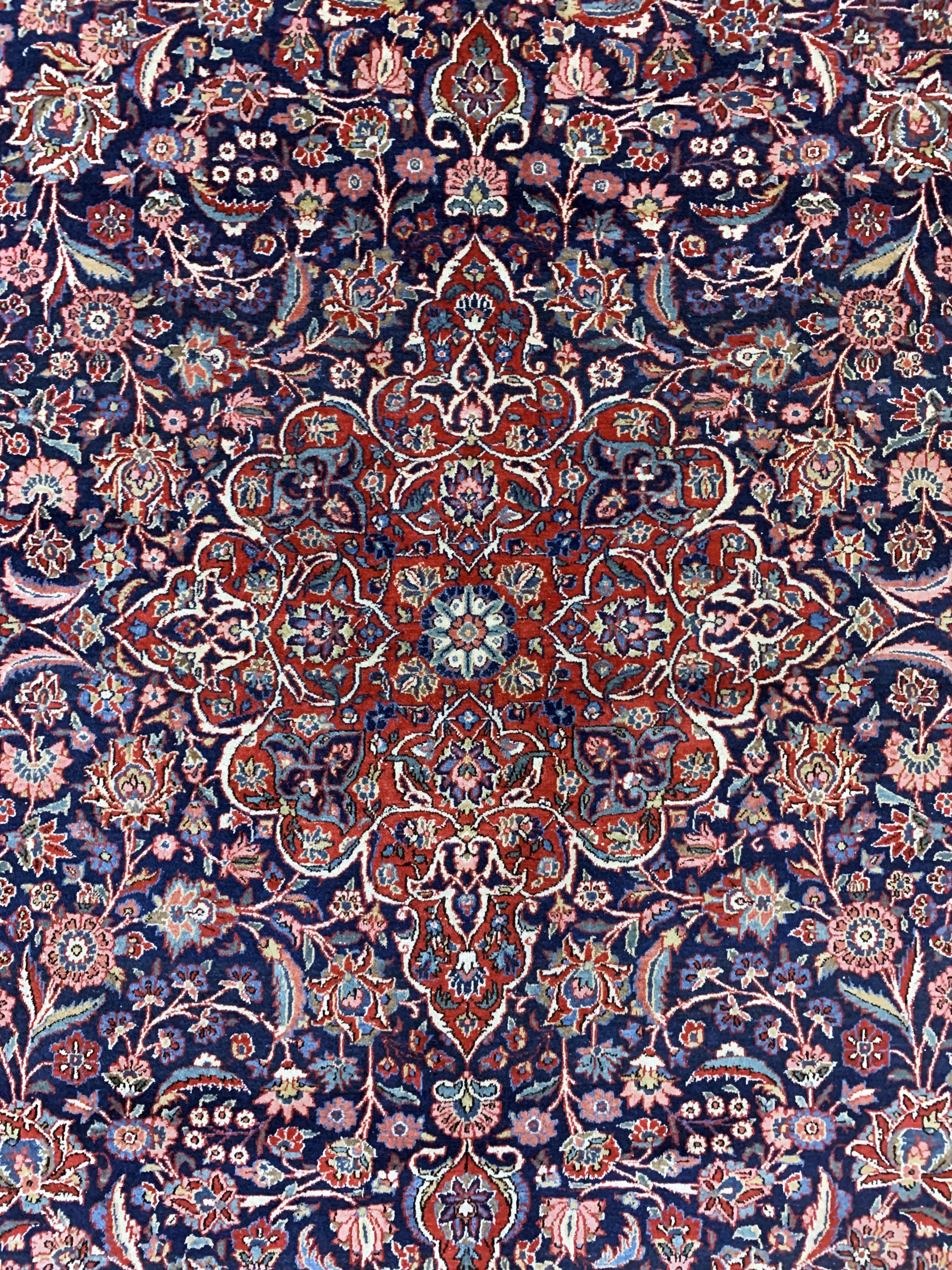 Detail c: Keschan alt, Persien, Anfang 20.Jhd, Wolle auf Baumwolle, ca. 385 x 285 cm, leichter Mottenfraß, EHZ: 3