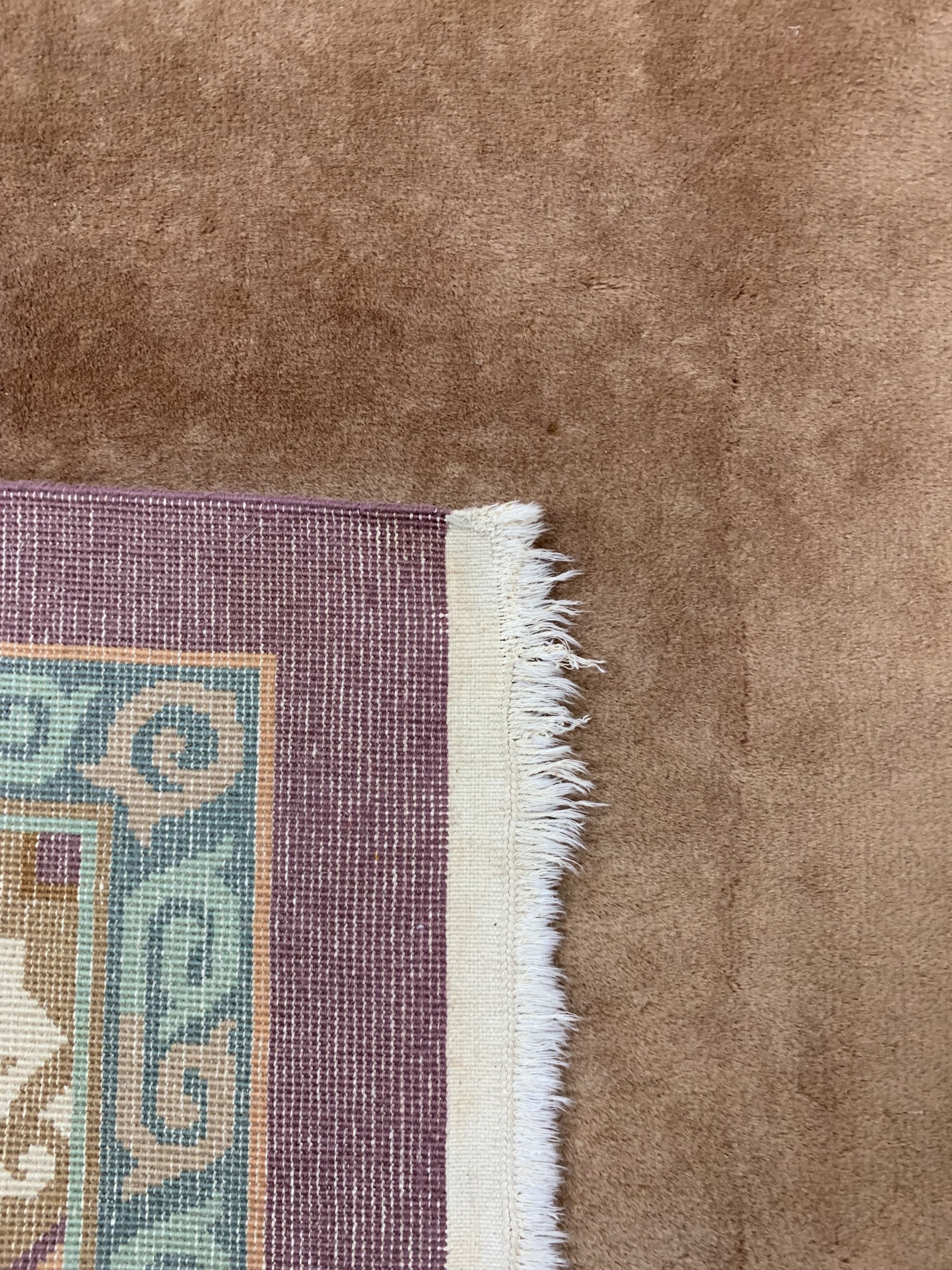 Detail g: Aubusson Teppich, China, Mitte 20.Jhd, Wolle auf Baumwolle, ca. 370 x 276 cm, EHZ: 2(fleckig)