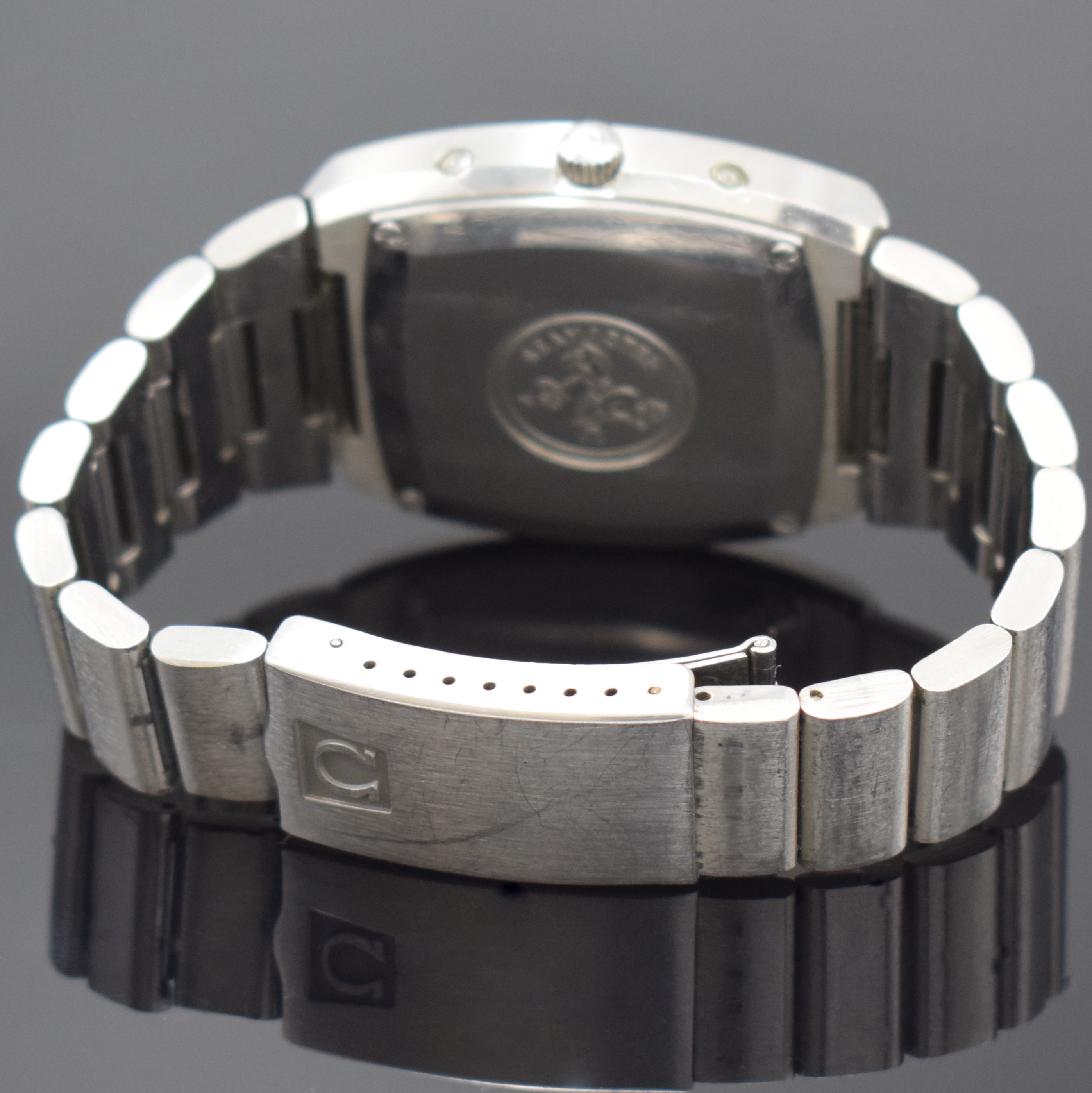 Detail b: OMEGA Megaquartz 32 KHz Herrenarmbanduhr in Stahl Referenz 196.0023, Schweiz um 1975, quarz, 4-fach verschr. Geh. inkl. orig. Gliederband m. ...