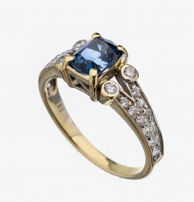 Image 26910362 - 14 kt Gold Saphir-Brillant-Ring, GG/WG 585/000, ovalfacett. Saphir ca. 1.66 ct, 22 ...
