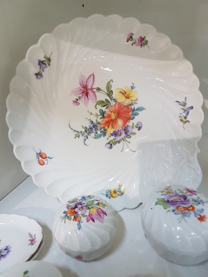 26910602b - 8 Teile Nymphenburg, 20. Jh., Porzellan, meist Fächerdekor, Blumenmalerei, ...