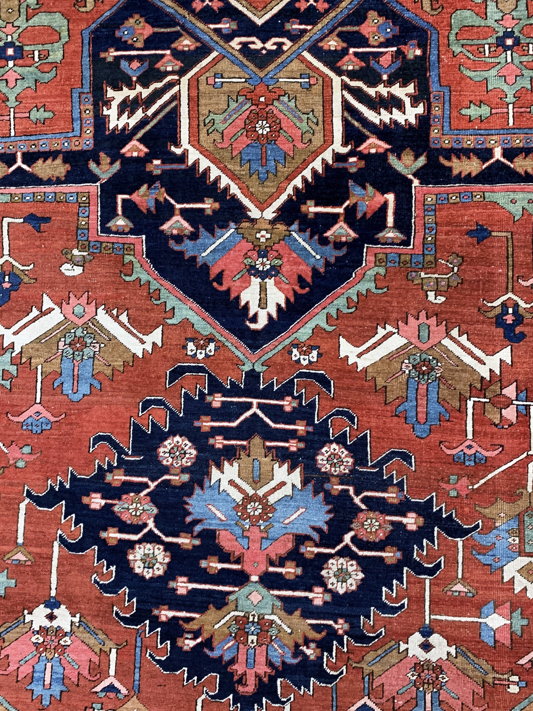 Detail d: Heriz"Palastteppich"antik, Persien, um 1900, Wolle auf Baumwolle, ca. 610 x 405 cm, EHZ: 2-3, (kleine alte restaurierungen).