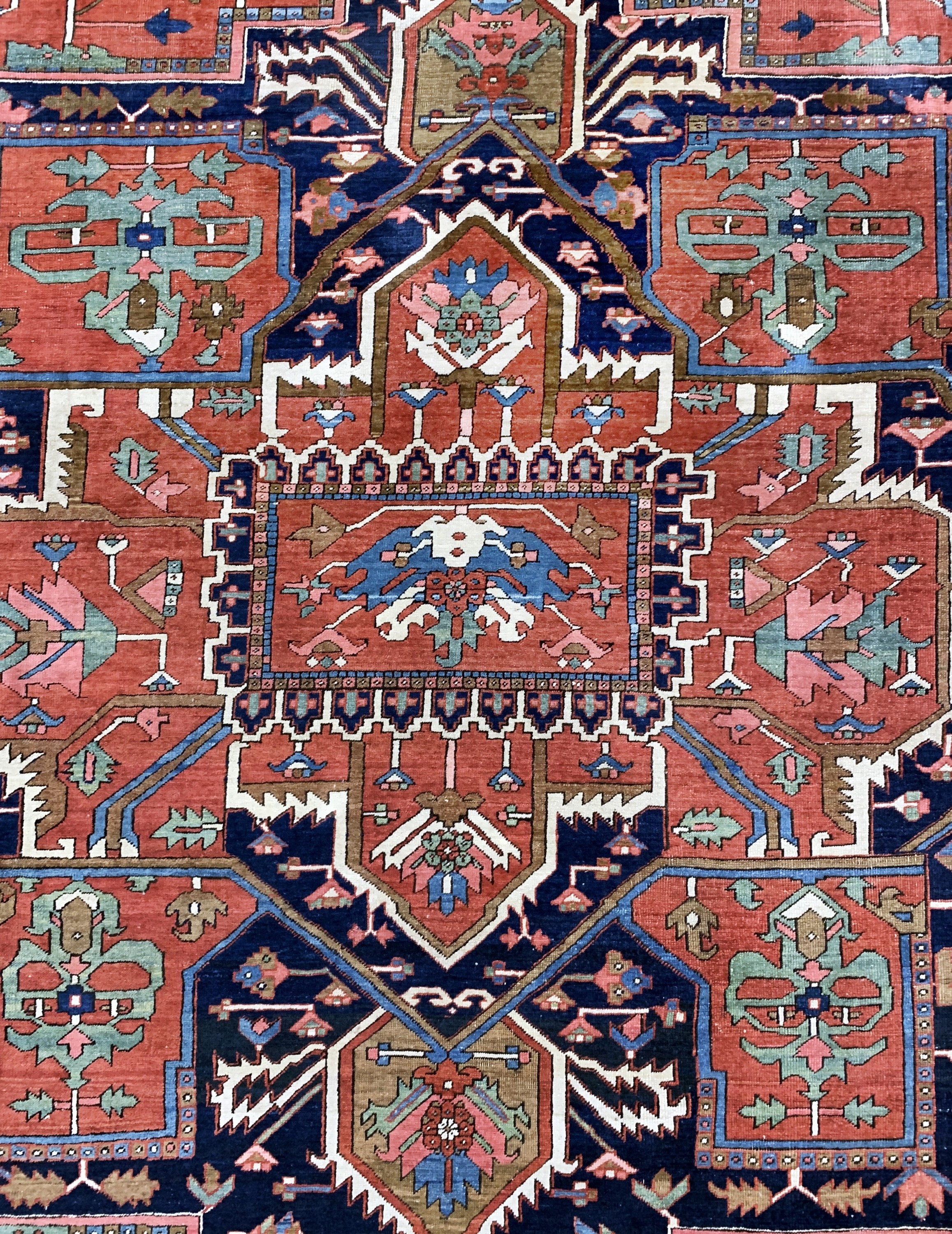 Detail e: Heriz"Palastteppich"antik, Persien, um 1900, Wolle auf Baumwolle, ca. 610 x 405 cm, EHZ: 2-3, (kleine alte restaurierungen).