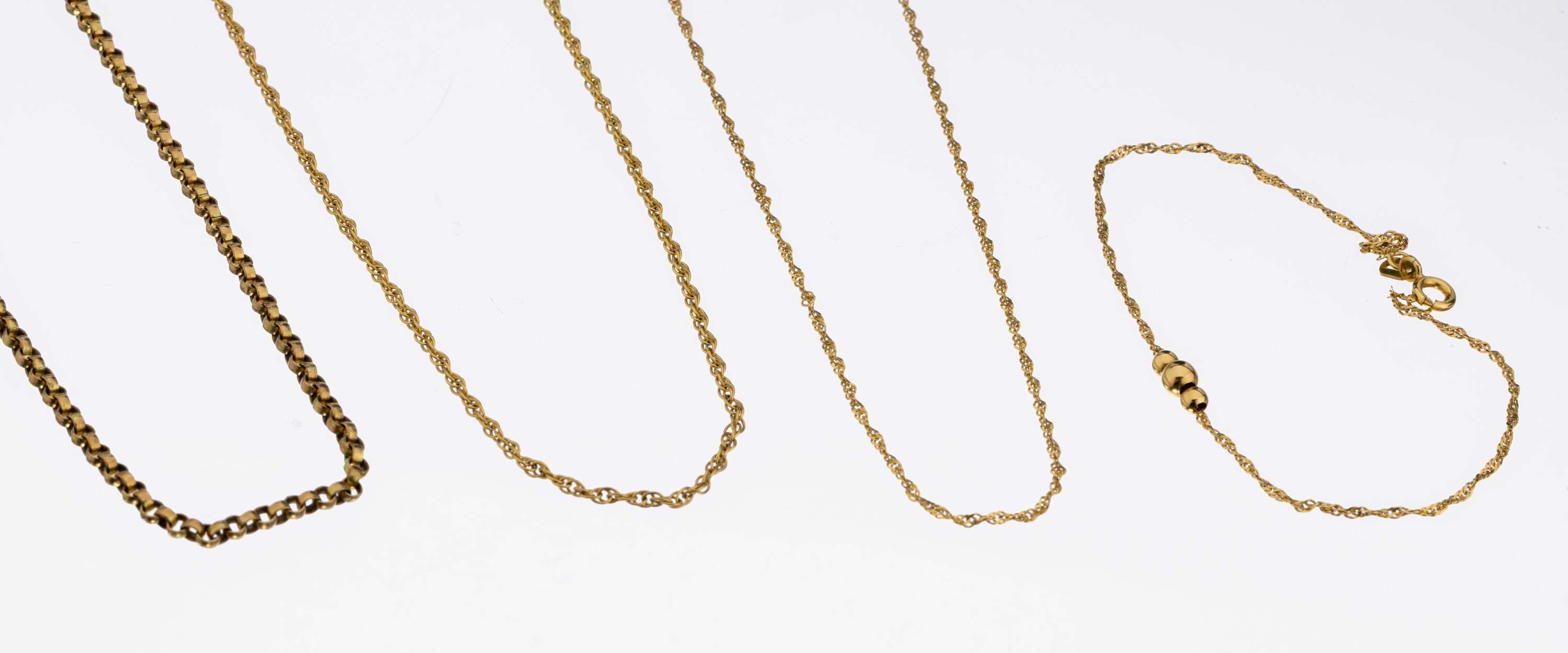 8 kt Gold Konvolut, GG 333/000, 1 x Erbskette, L. ca. 46 cm, Federringschließe, 1 x gekordelt, L. ca. 42 cm, Federringschließe, 1 x Collier, ...