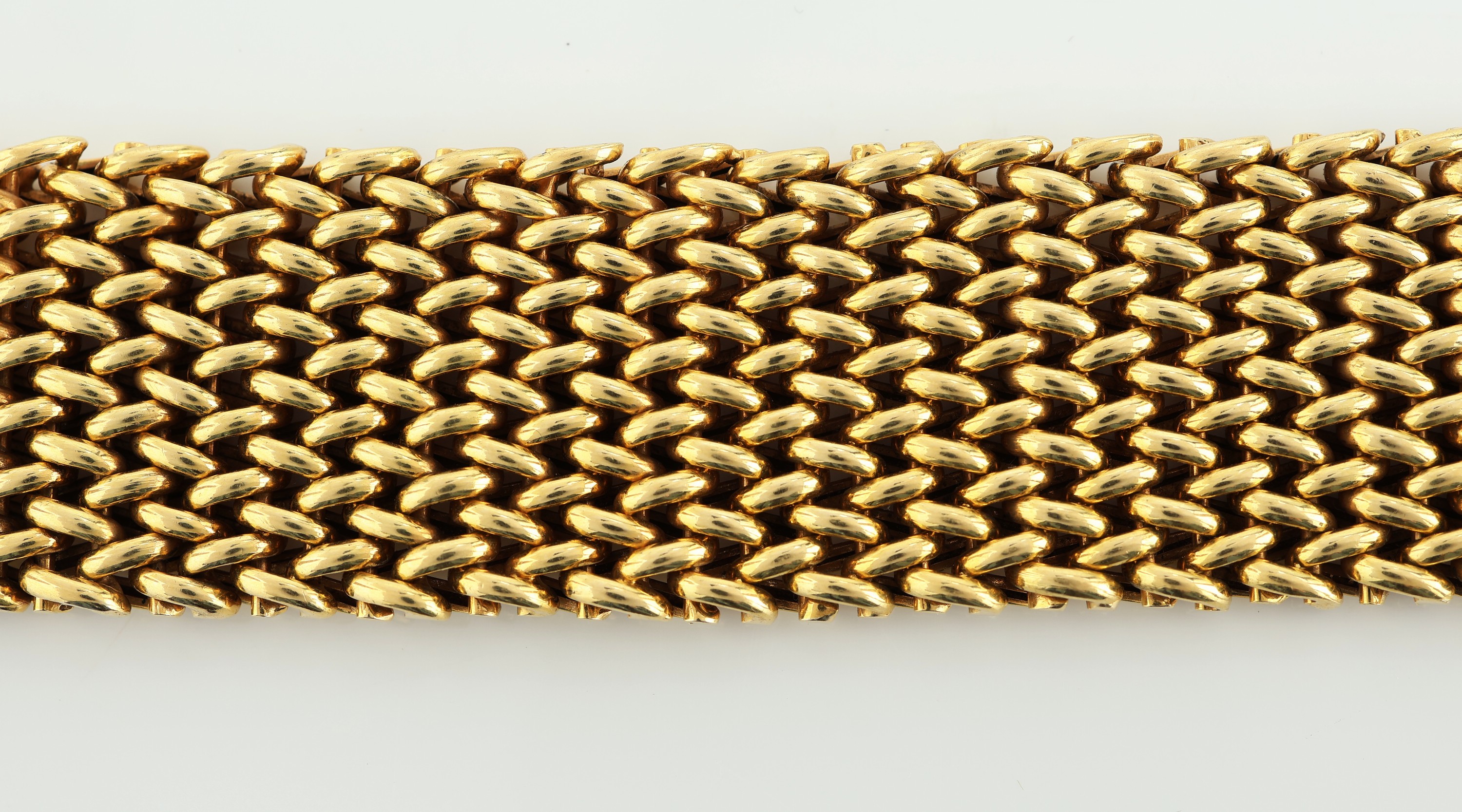 Detail b: 18 kt Gold Armband, GG 750/000, schwere qualitätvolle Verarbeitung, B. ca. 2.5 cm, L. ca. 19 cm, Kastenschloss mit 2 Sicherheitsachten, ca. 76.6 g