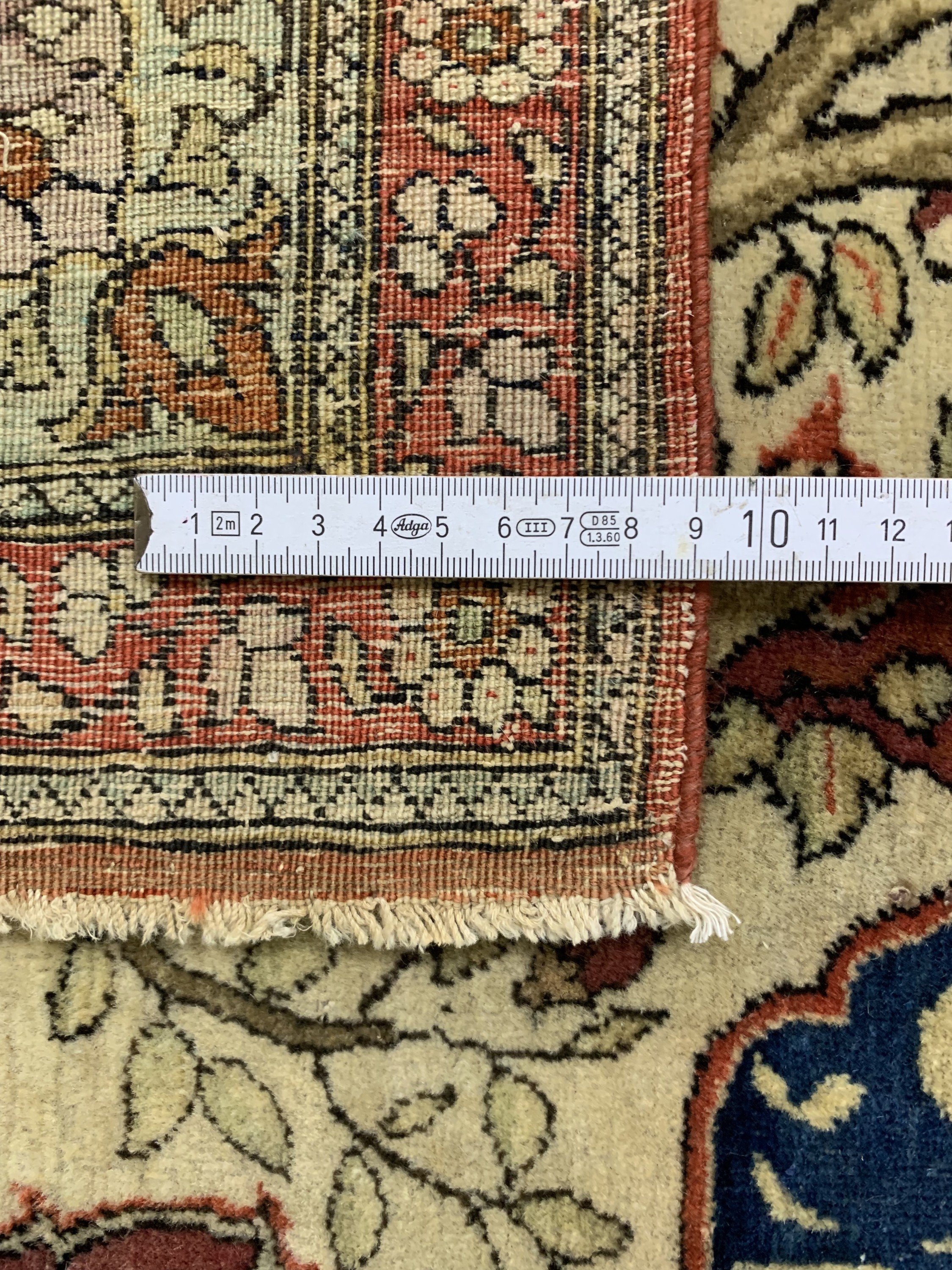 Detail i: Esfahan"Ahmad"fein antik, Persien, um 1900,Korkwolle auf Baumwolle, ca. 192 x 133 cm, (Auftragarbeit), fachkundig gereinigt, EHZ: 2